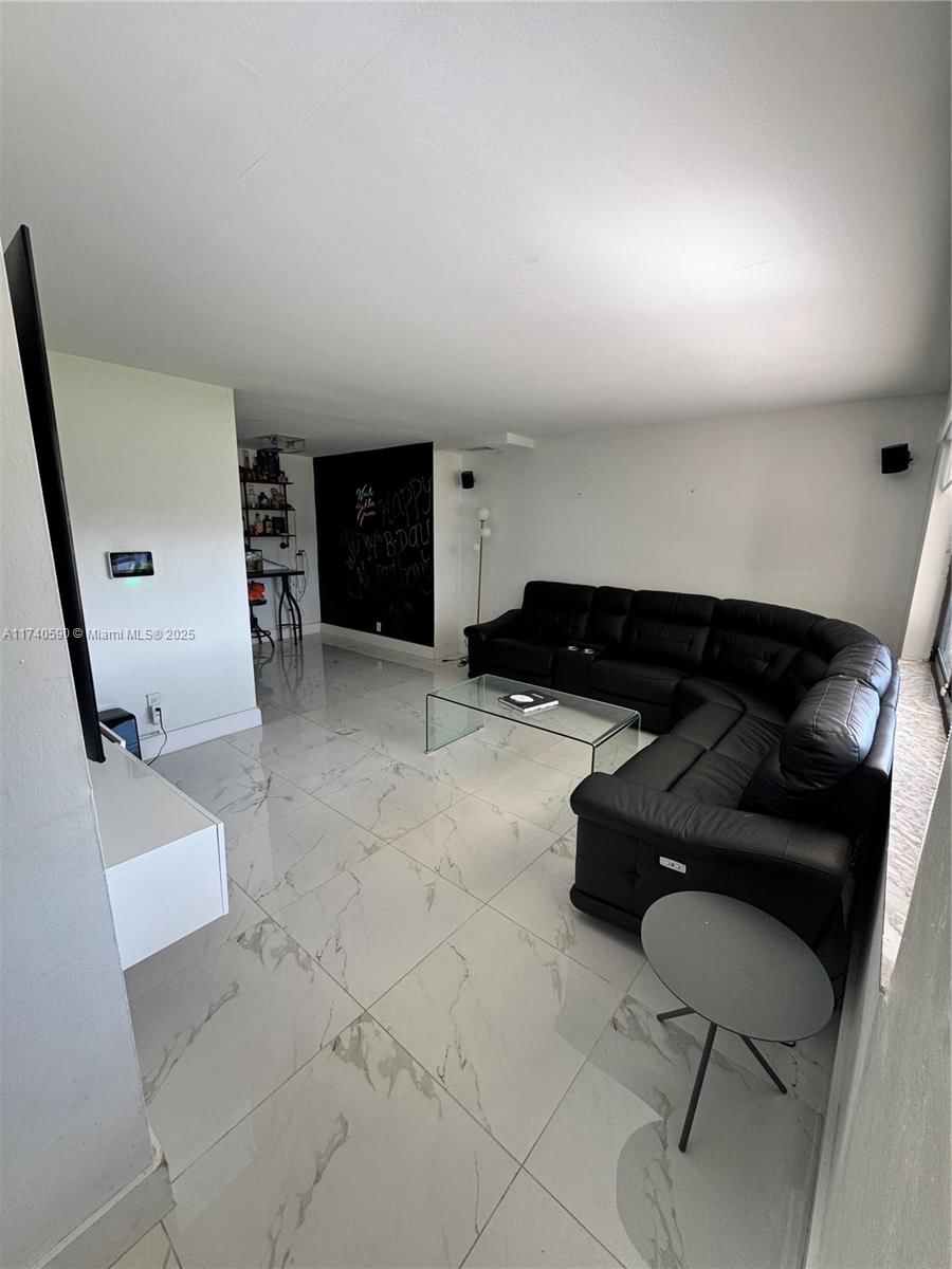 Real estate property located at 11225 50th Ter, Miami-dade, Westwood Lake 4th Addn, Miami, FL