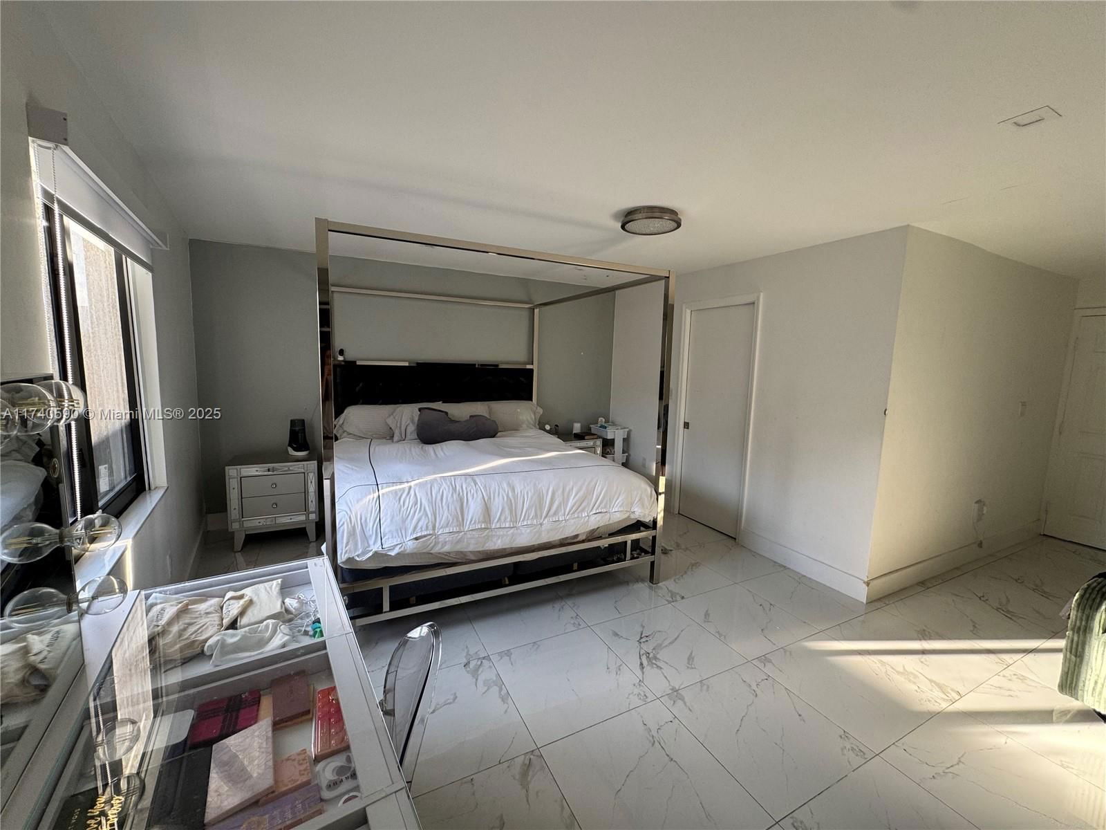 Real estate property located at 11225 50th Ter, Miami-dade, Westwood Lake 4th Addn, Miami, FL