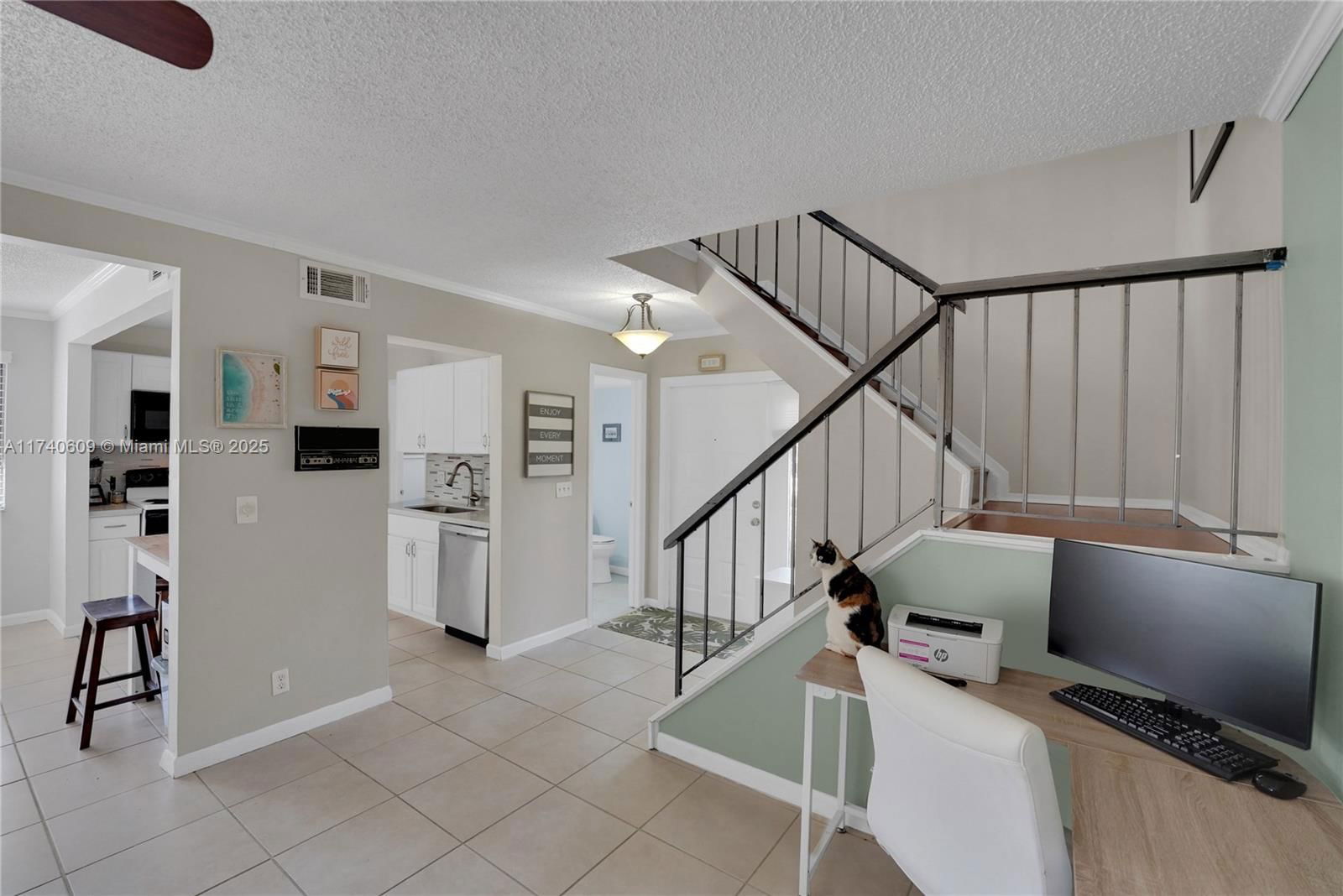 Real estate property located at 7200 2nd Ave #38, Palm Beach, Sunflower Condo, Boca Raton, FL