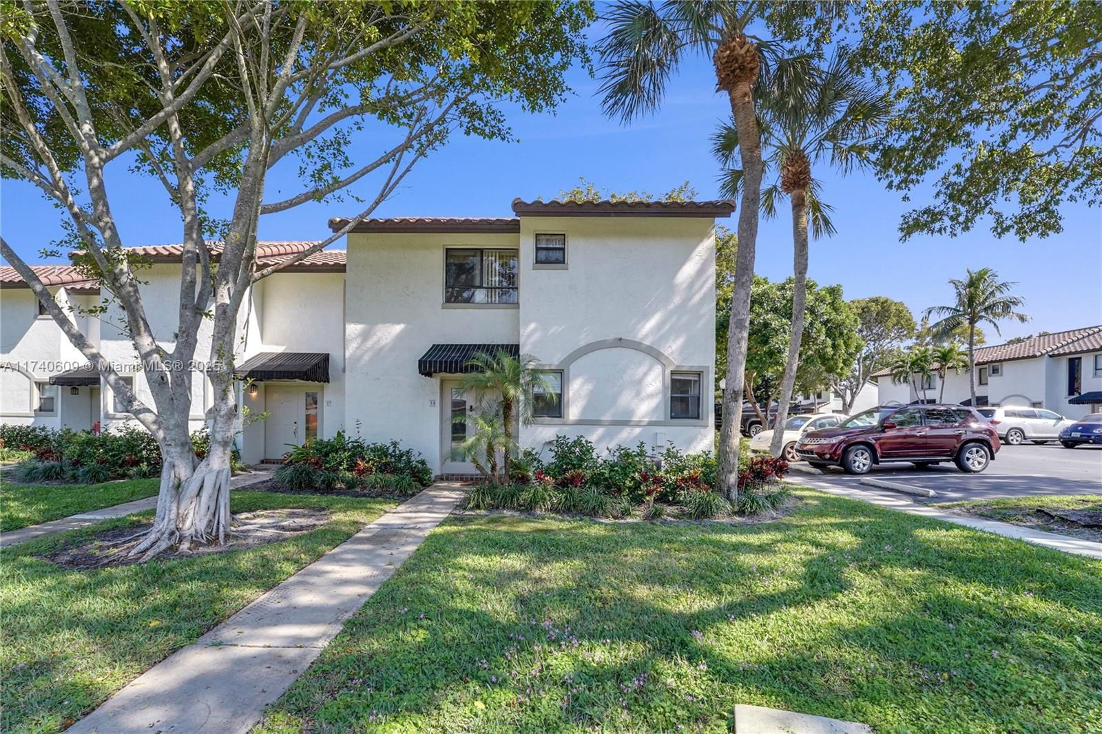 Real estate property located at 7200 2nd Ave #38, Palm Beach, Sunflower Condo, Boca Raton, FL