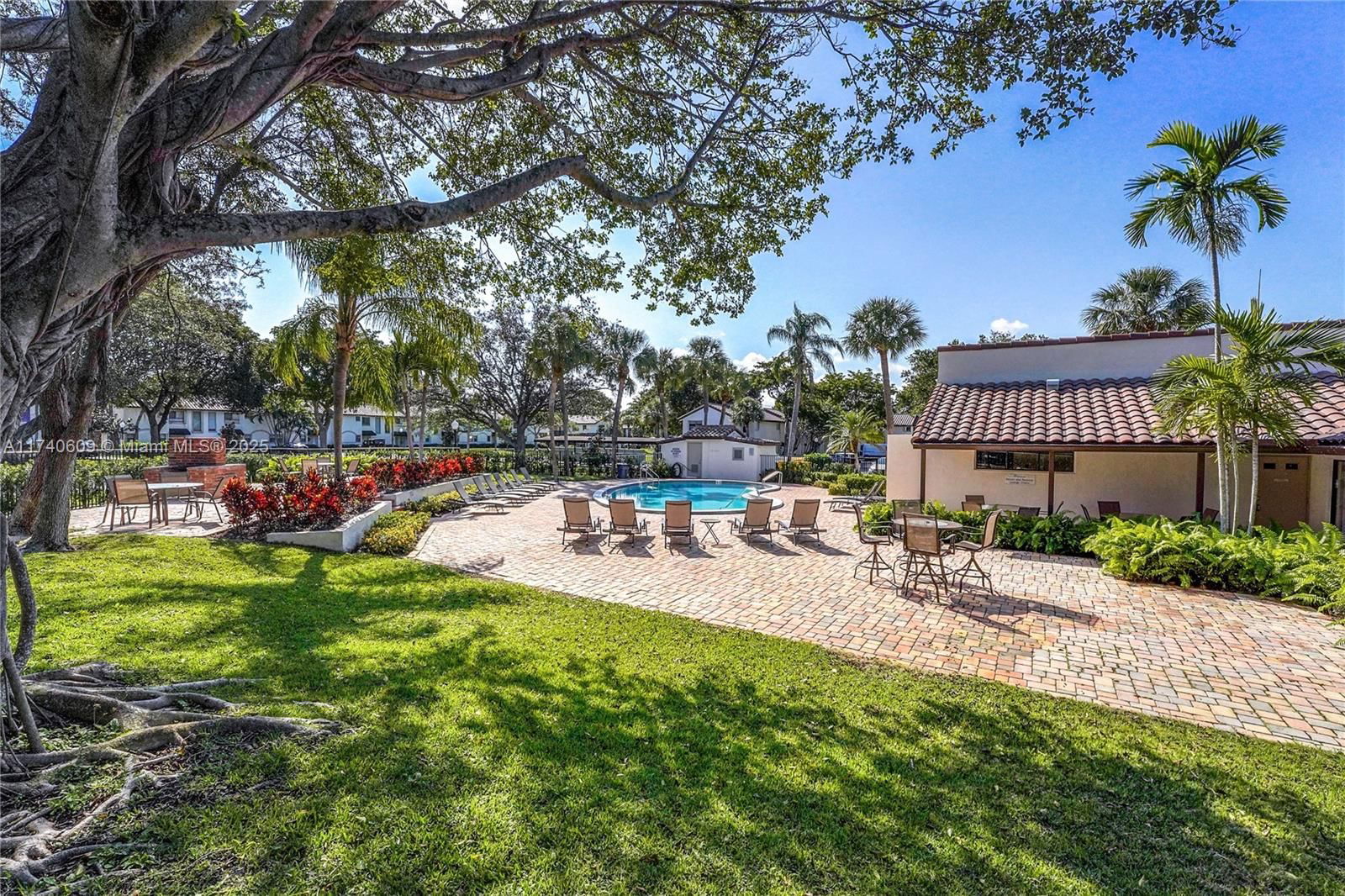 Real estate property located at 7200 2nd Ave #38, Palm Beach, Sunflower Condo, Boca Raton, FL