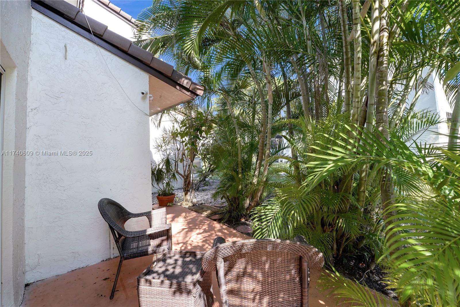 Real estate property located at 7200 2nd Ave #38, Palm Beach, Sunflower Condo, Boca Raton, FL