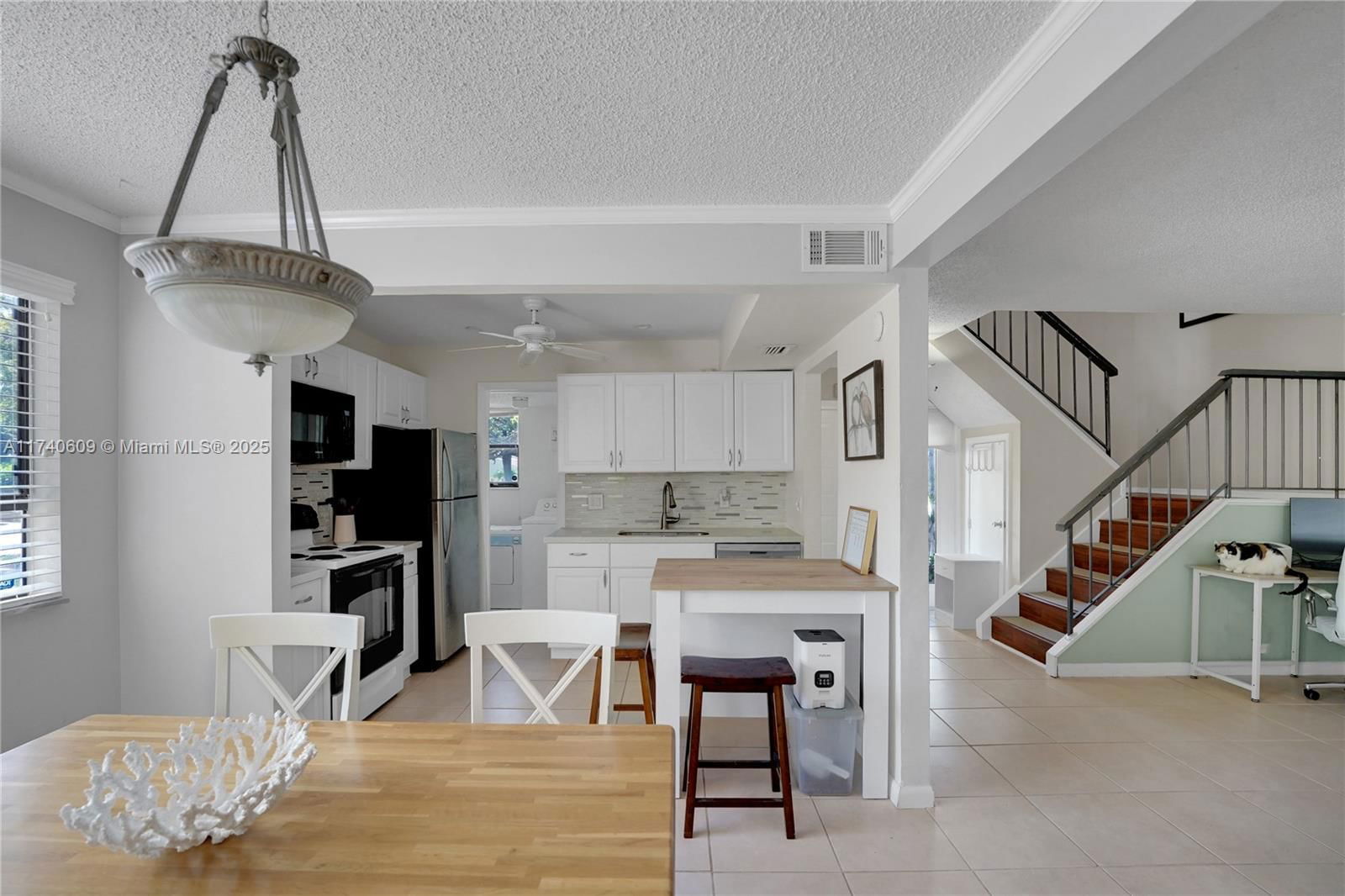 Real estate property located at 7200 2nd Ave #38, Palm Beach, Sunflower Condo, Boca Raton, FL