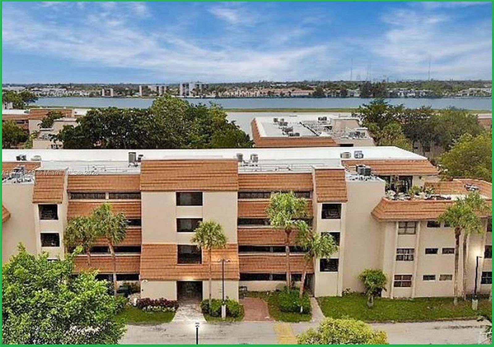 Real estate property located at 511 Ives Dairy Rd #102-6, Miami-dade, Summertree Vilg Calif Cl, Miami, FL