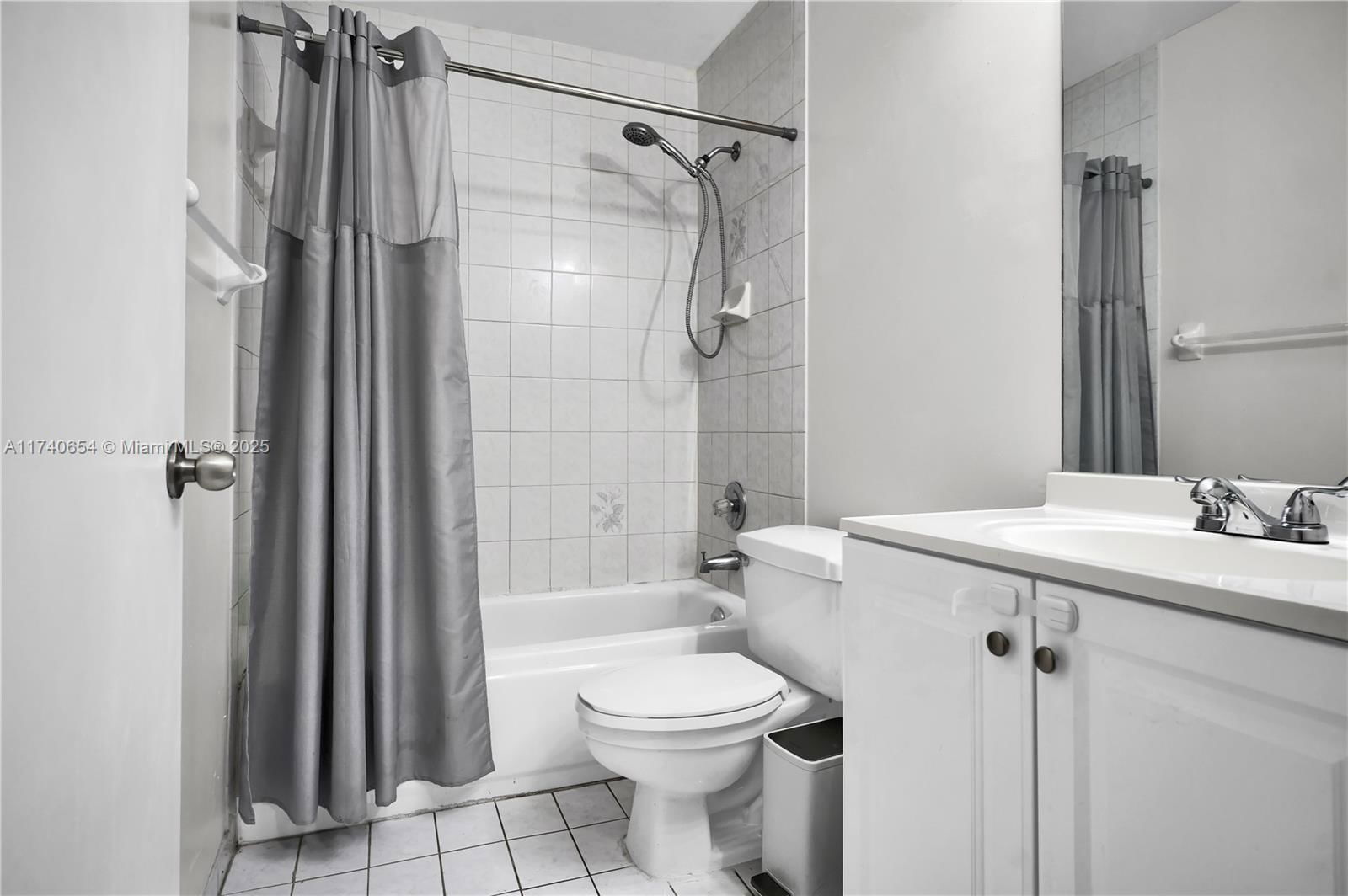 Real estate property located at 8013 Lake Dr #205, Miami-dade, Doral Court Condo, Doral, FL