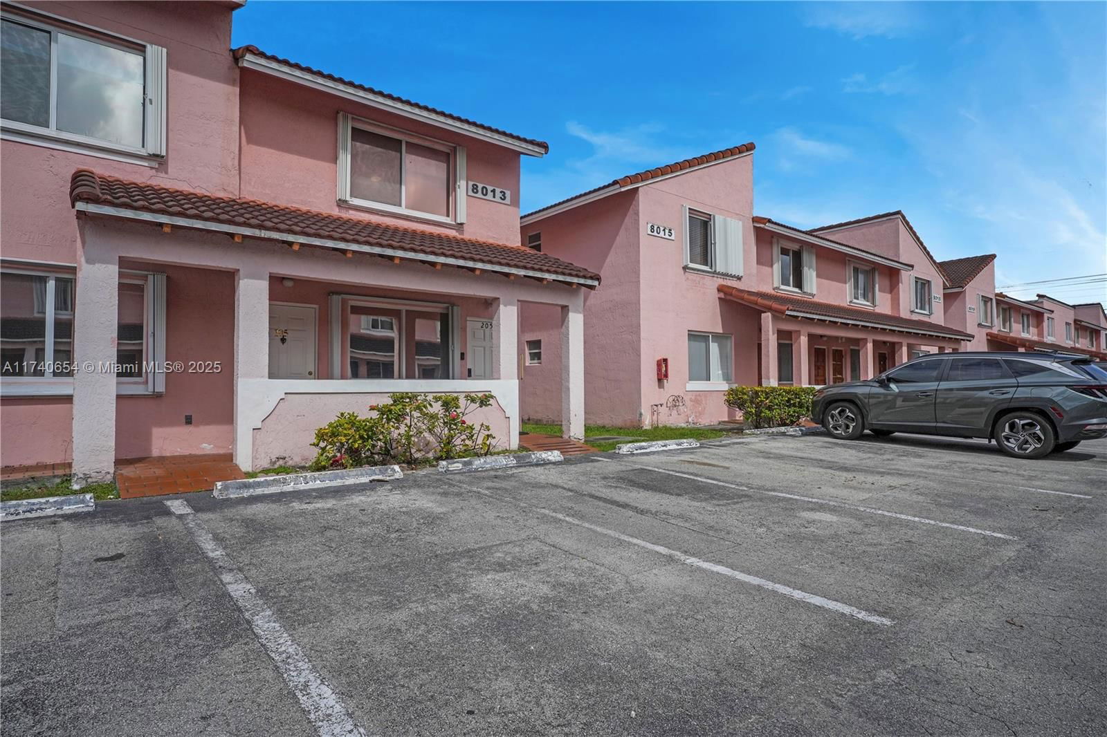 Real estate property located at 8013 Lake Dr #205, Miami-dade, Doral Court Condo, Doral, FL