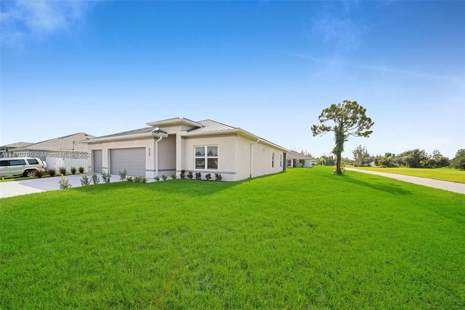 Real estate property located at 1819 2nd pl, Other, Cape Coral, Other City - In The State Of Florida, FL