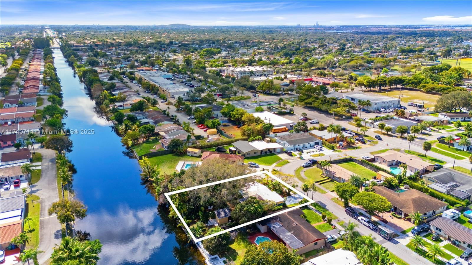Real estate property located at 17911 77th Ct, Miami-dade, Palm Springs North Sec L, Hialeah, FL