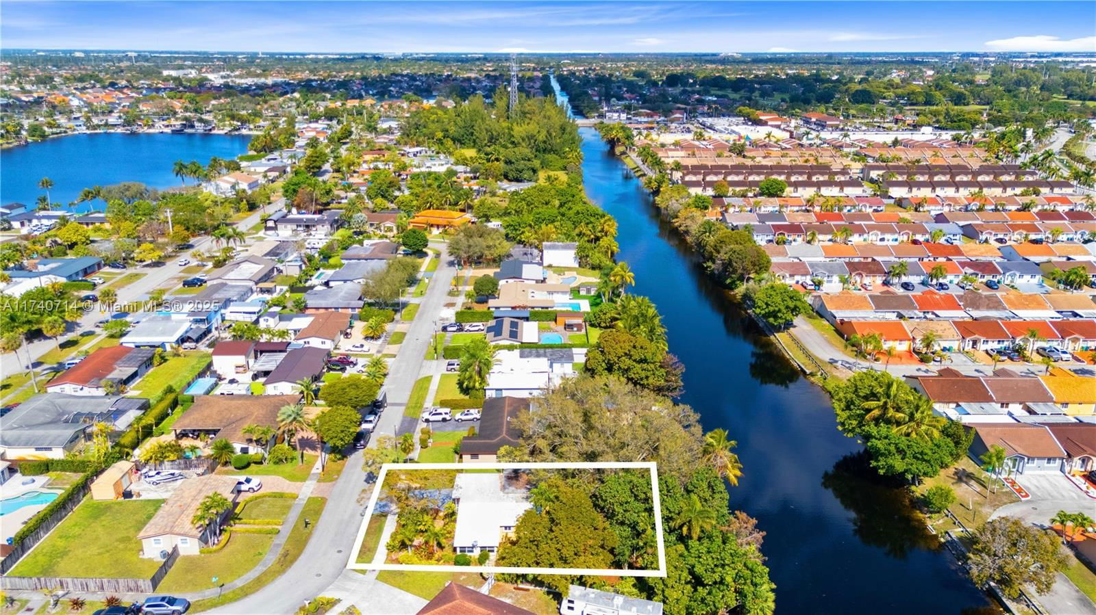 Real estate property located at 17911 77th Ct, Miami-dade, Palm Springs North Sec L, Hialeah, FL