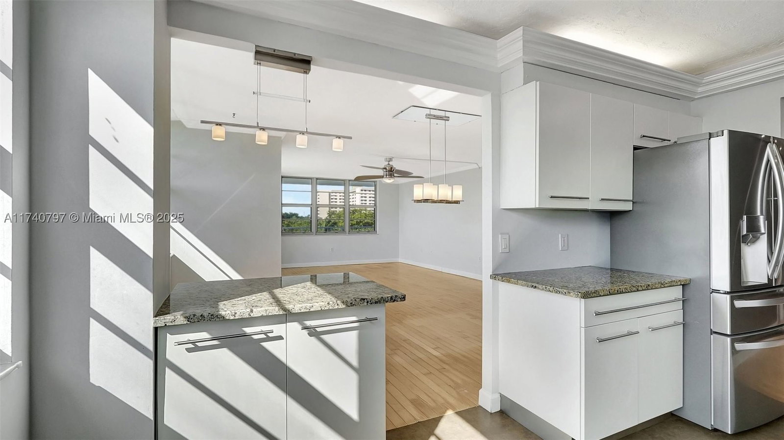 Real estate property located at 2801 183rd St #517W, Miami-dade, Admirals Port Condo West, Aventura, FL