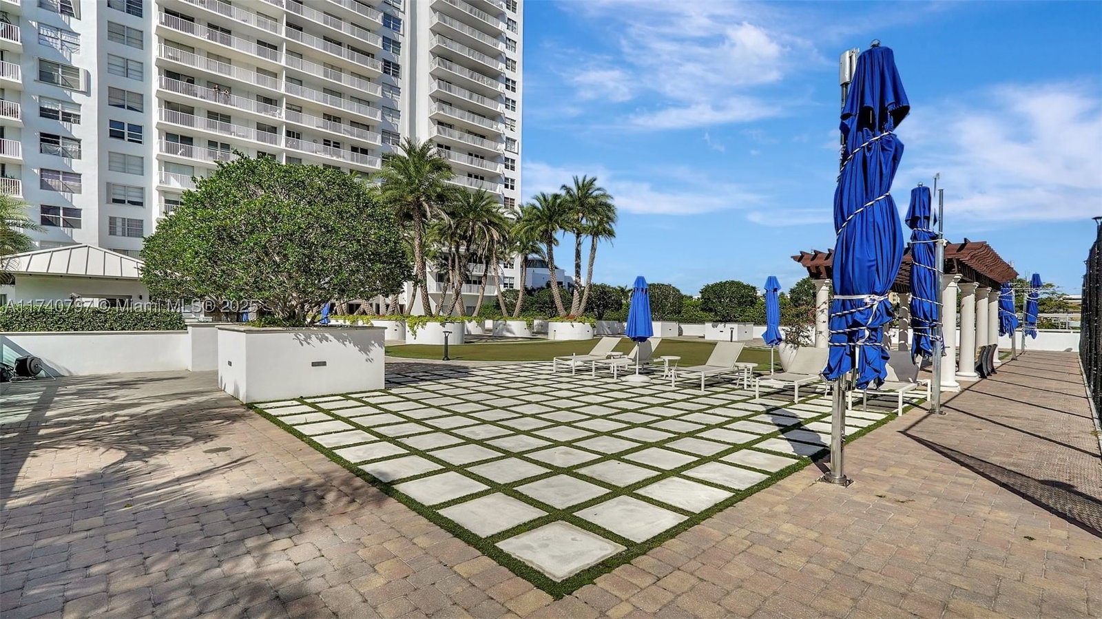 Real estate property located at 2801 183rd St #517W, Miami-dade, Admirals Port Condo West, Aventura, FL