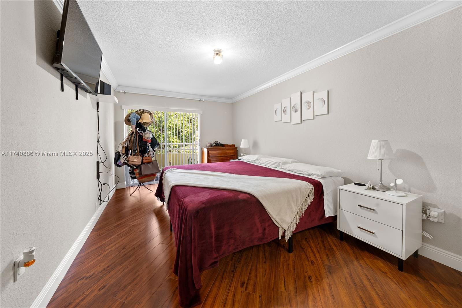 Real estate property located at 10795 108th Ave #303, Miami-dade, Palm Cove Cond, Miami, FL