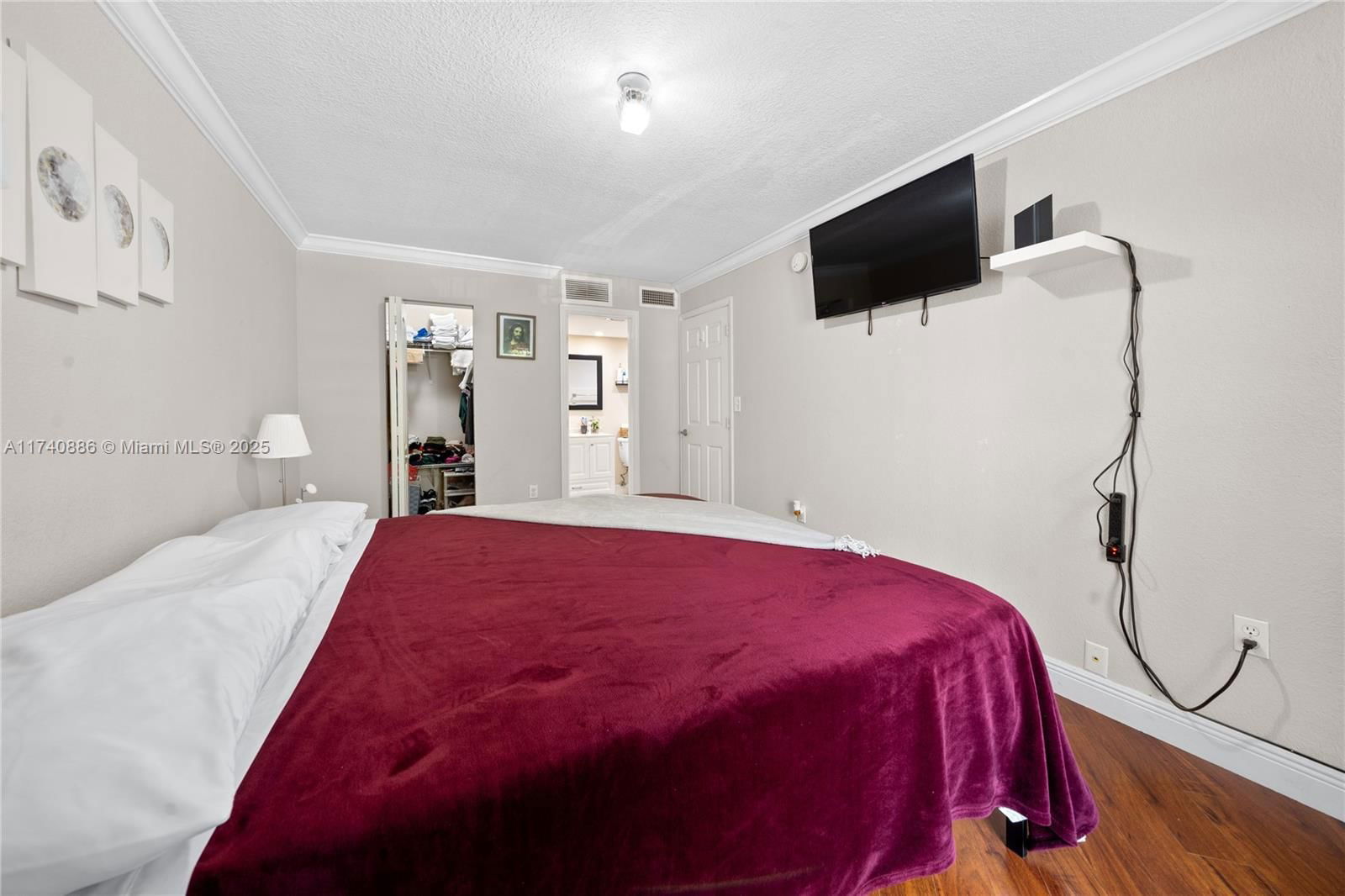 Real estate property located at 10795 108th Ave #303, Miami-dade, Palm Cove Cond, Miami, FL