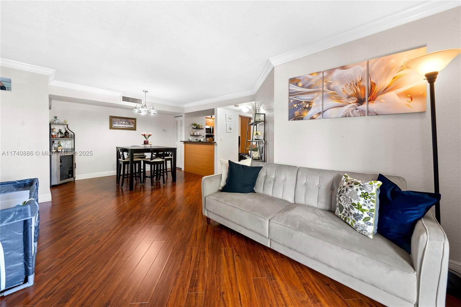 Real estate property located at 10795 108th Ave #303, Miami-dade, Palm Cove Cond, Miami, FL