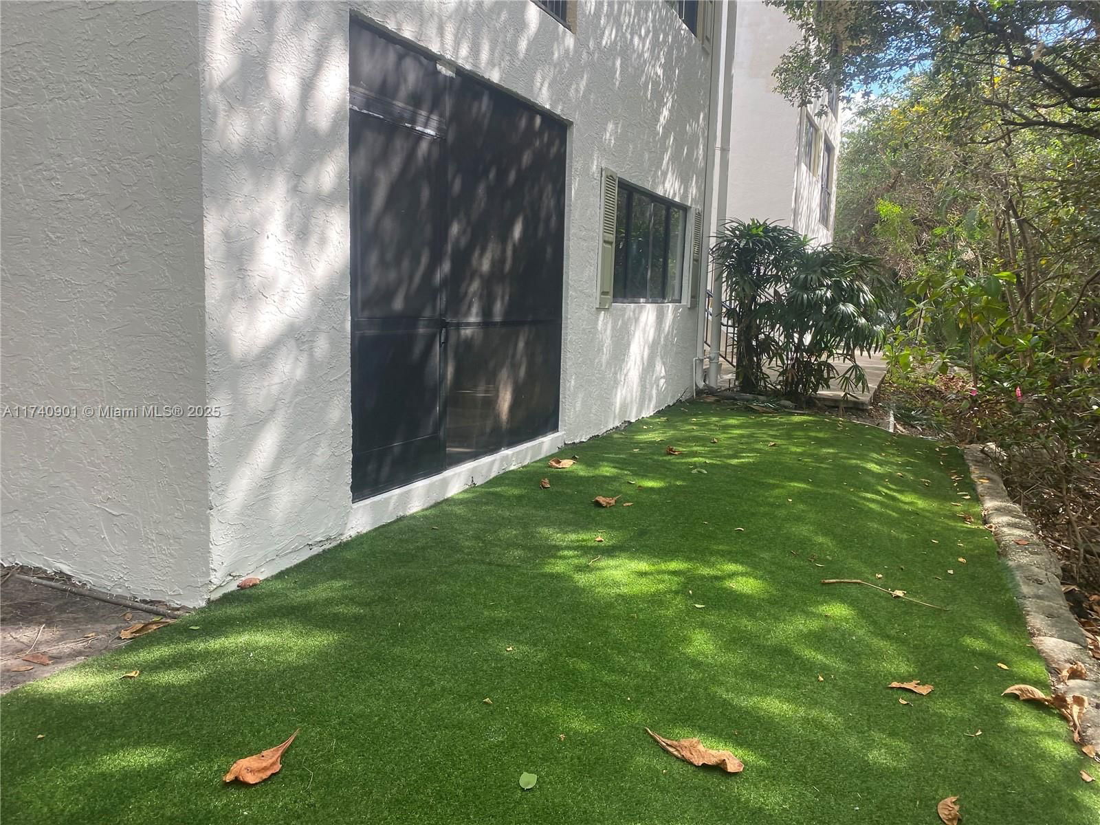 Real estate property located at 2445 18th Ter #901, Broward, Marina Oaks Condo, Fort Lauderdale, FL