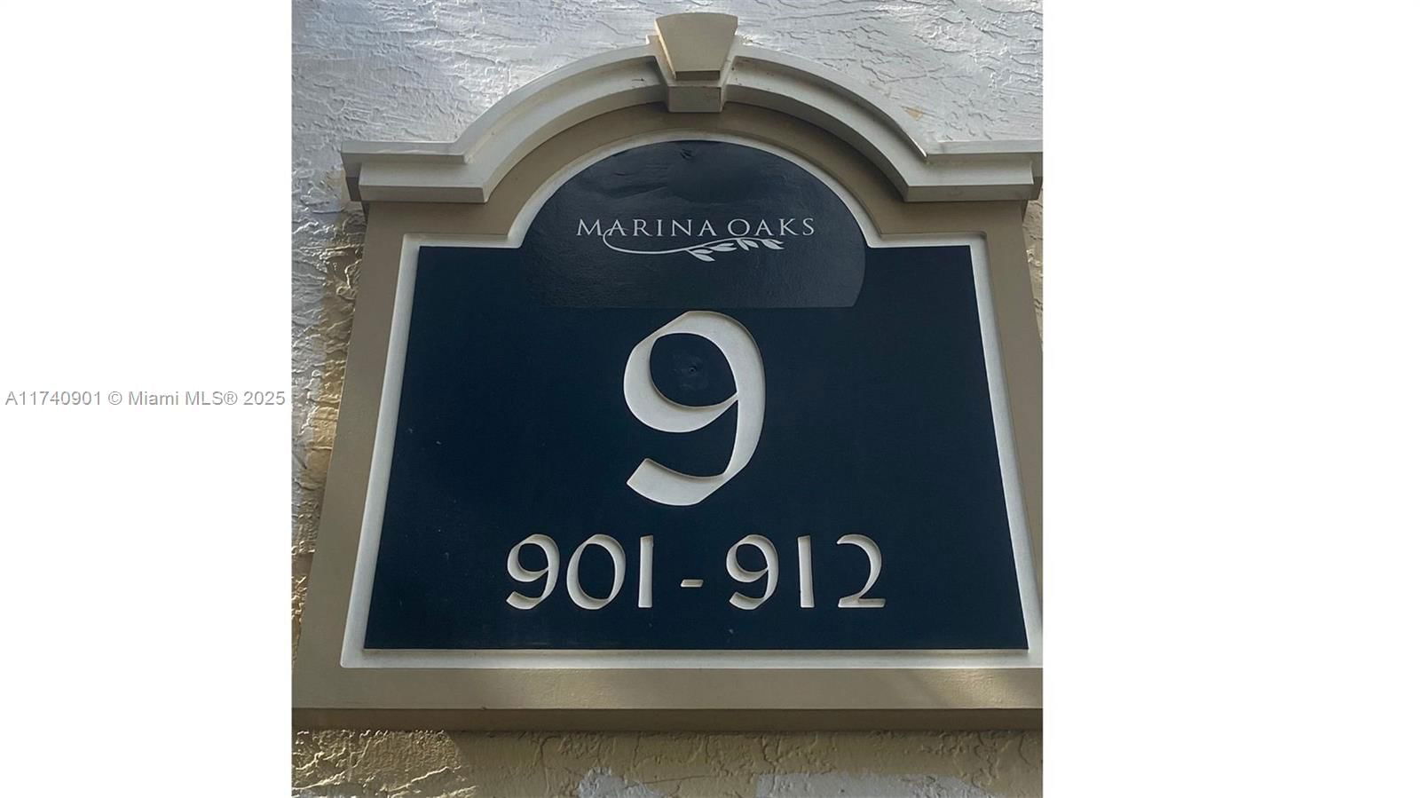 Real estate property located at 2445 18th Ter #901, Broward, Marina Oaks Condo, Fort Lauderdale, FL
