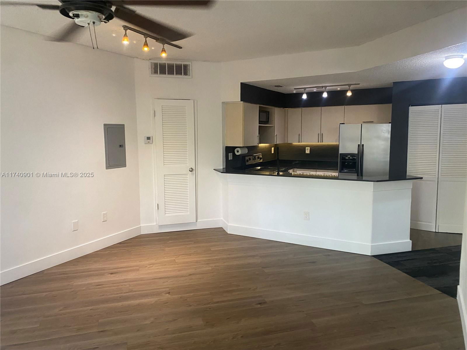 Real estate property located at 2445 18th Ter #901, Broward, Marina Oaks Condo, Fort Lauderdale, FL