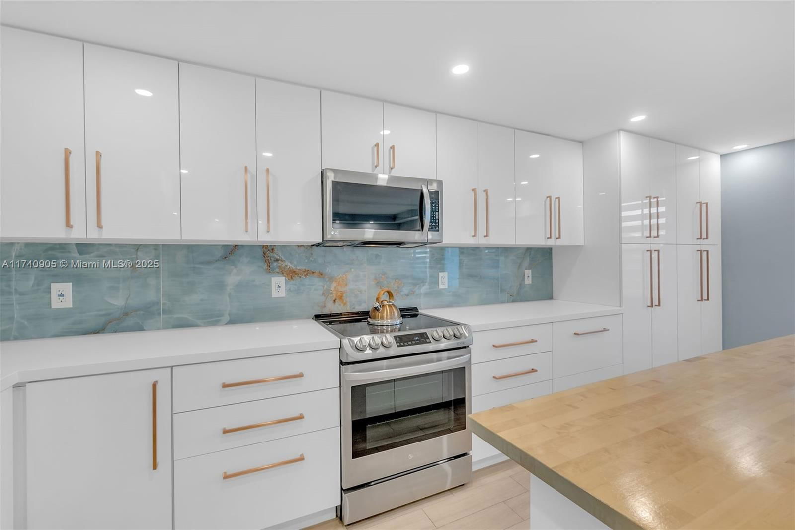 Real estate property located at 1805 Eleuthera Pt E1, Broward, Wynmoor, Coconut Creek, FL