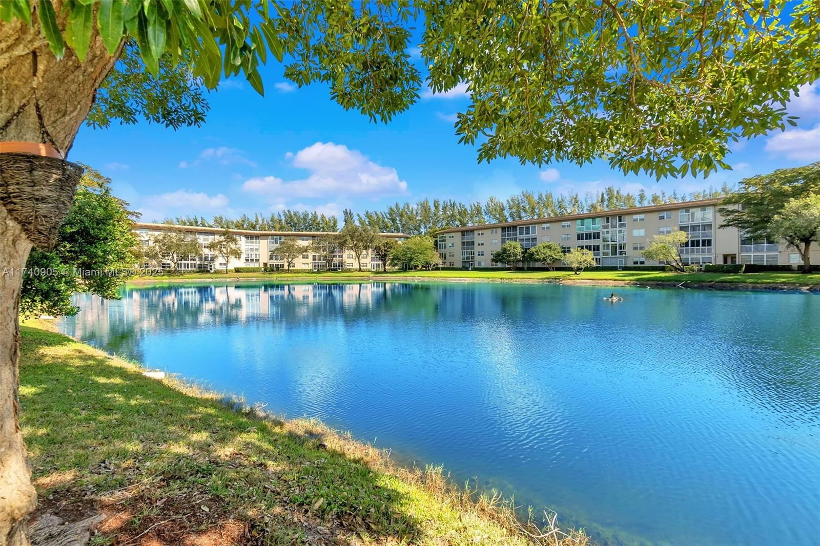 Real estate property located at 1805 Eleuthera Pt E1, Broward, Wynmoor, Coconut Creek, FL