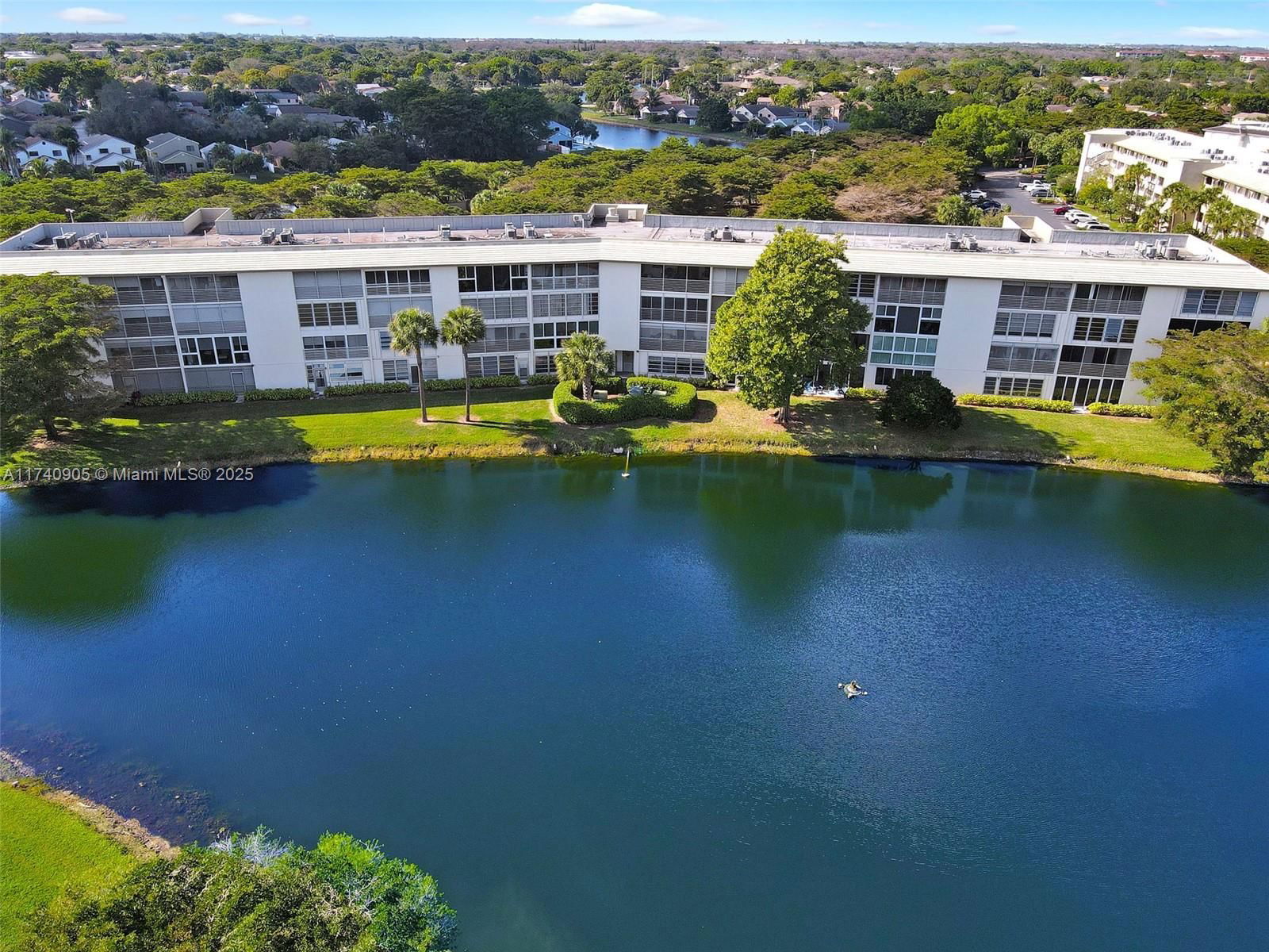 Real estate property located at 1805 Eleuthera Pt E1, Broward, Wynmoor, Coconut Creek, FL