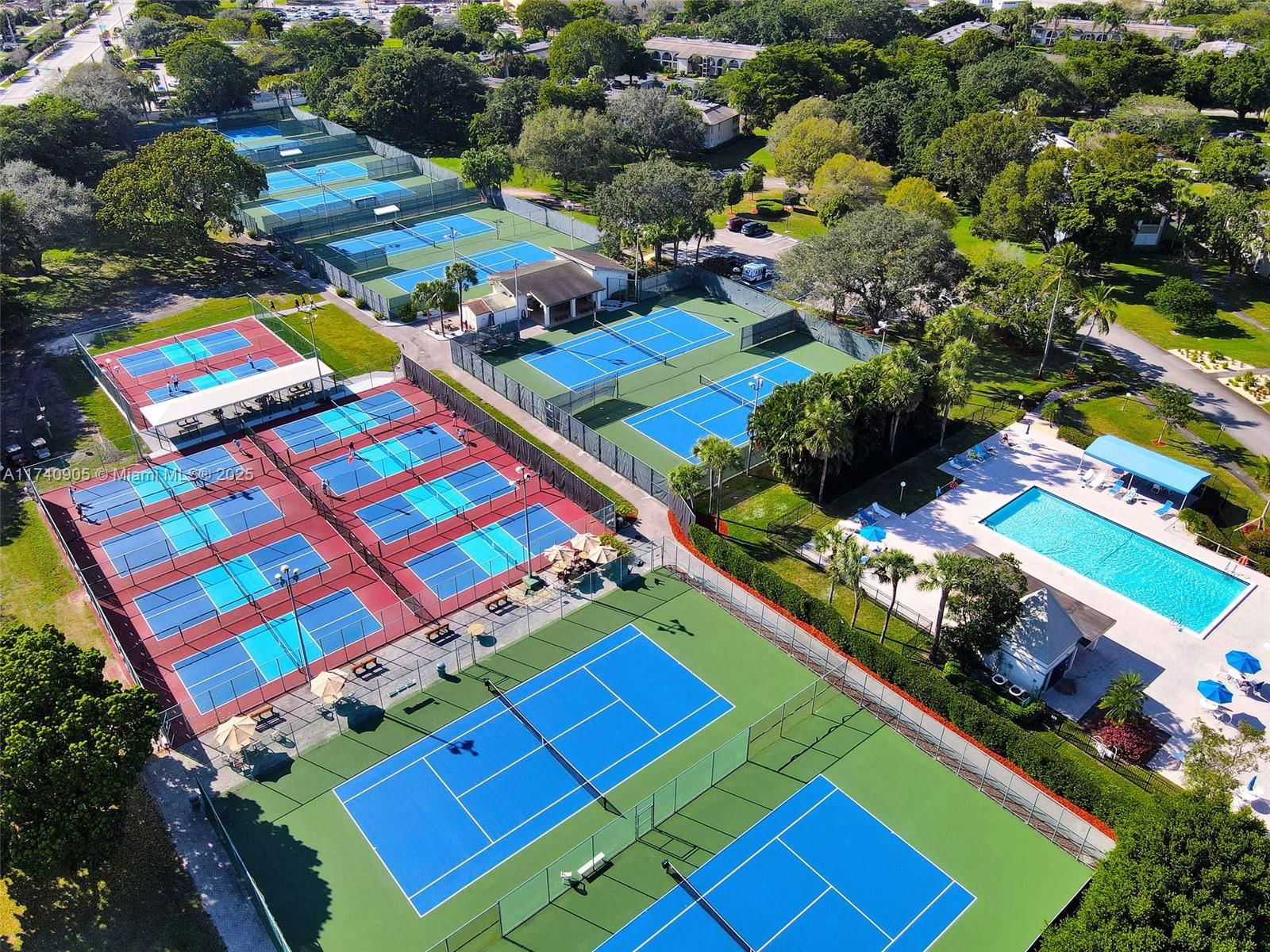 Real estate property located at 1805 Eleuthera Pt E1, Broward, Wynmoor, Coconut Creek, FL