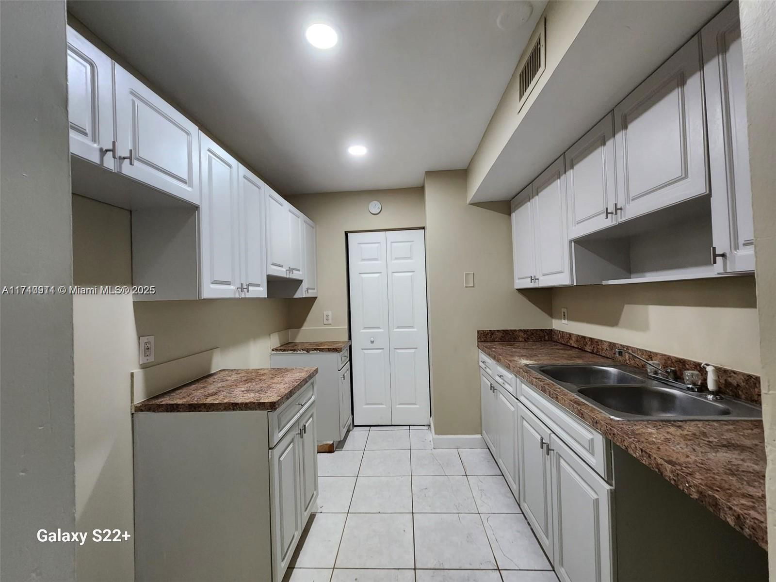 Real estate property located at 2824 55th Ave #1B, Broward, Stonebridge Gardens Secti, Lauderhill, FL