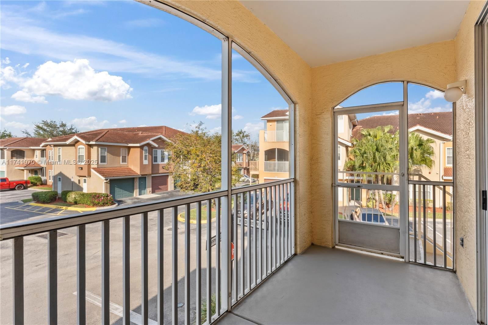 Real estate property located at 12209 Wild Iris #110, Orange, Villanova At Hunters Creek, Orlando, FL