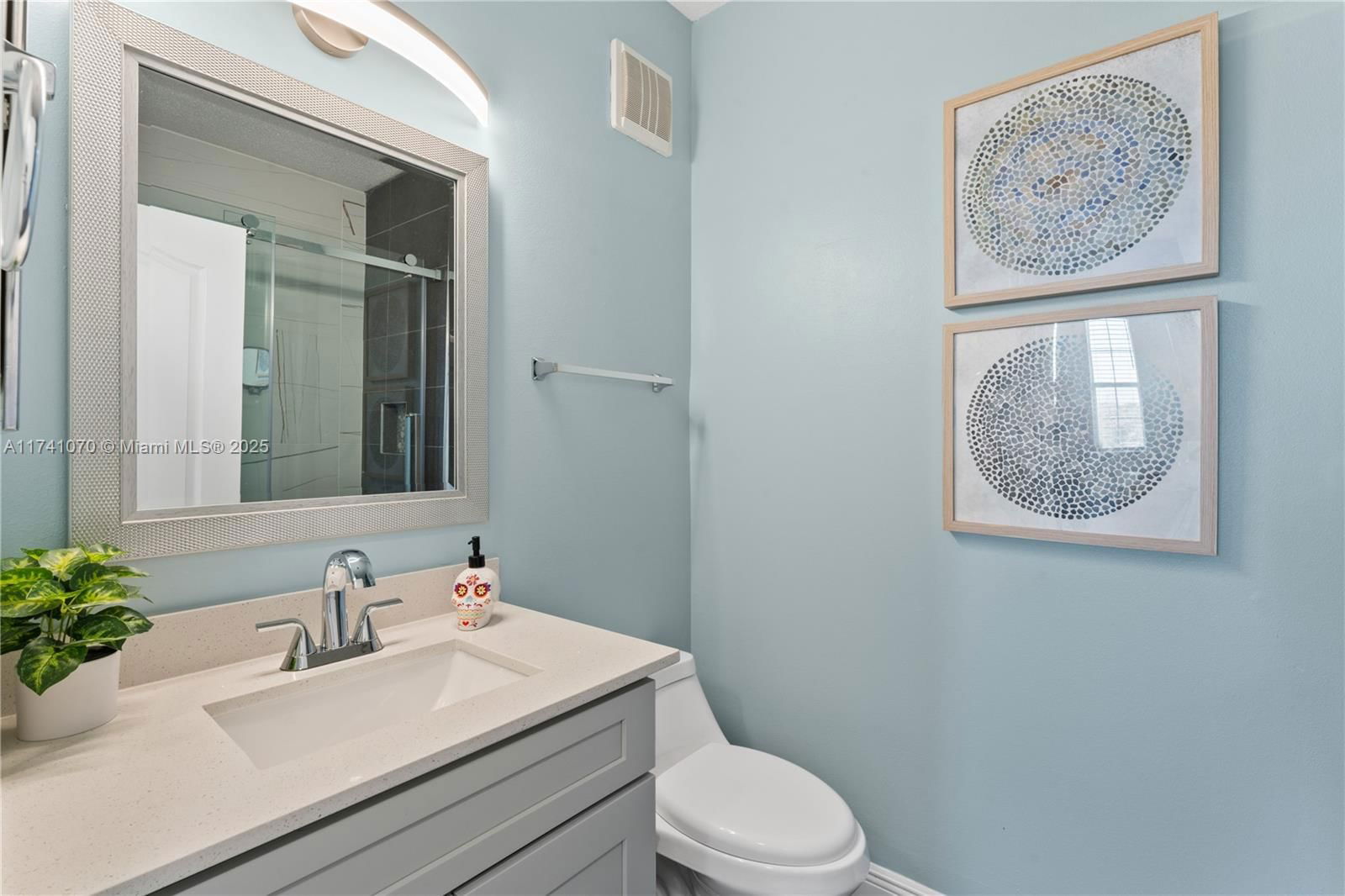 Real estate property located at 12209 Wild Iris #110, Orange, Villanova At Hunters Creek, Orlando, FL