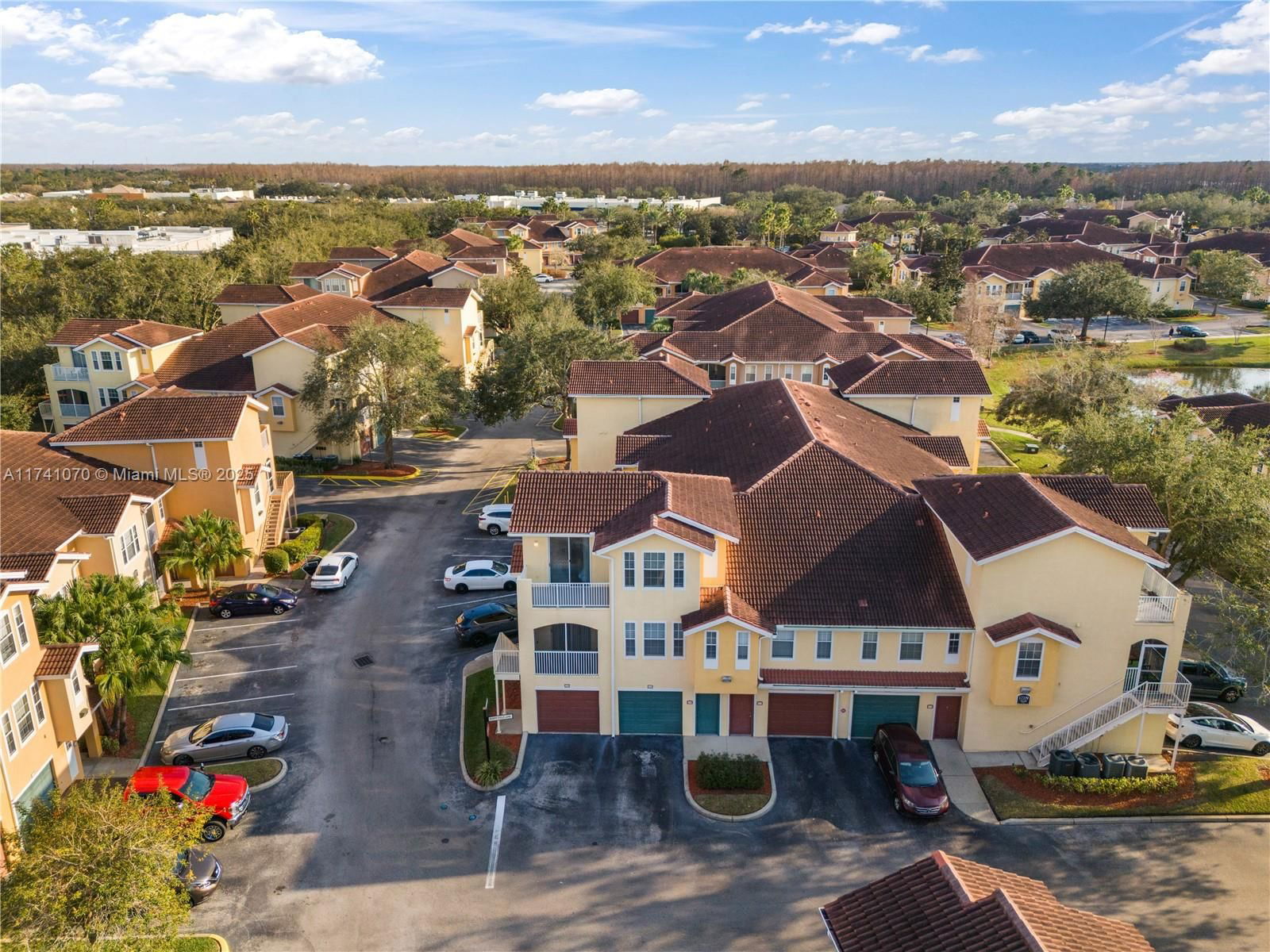 Real estate property located at 12209 Wild Iris #110, Orange, Villanova At Hunters Creek, Orlando, FL