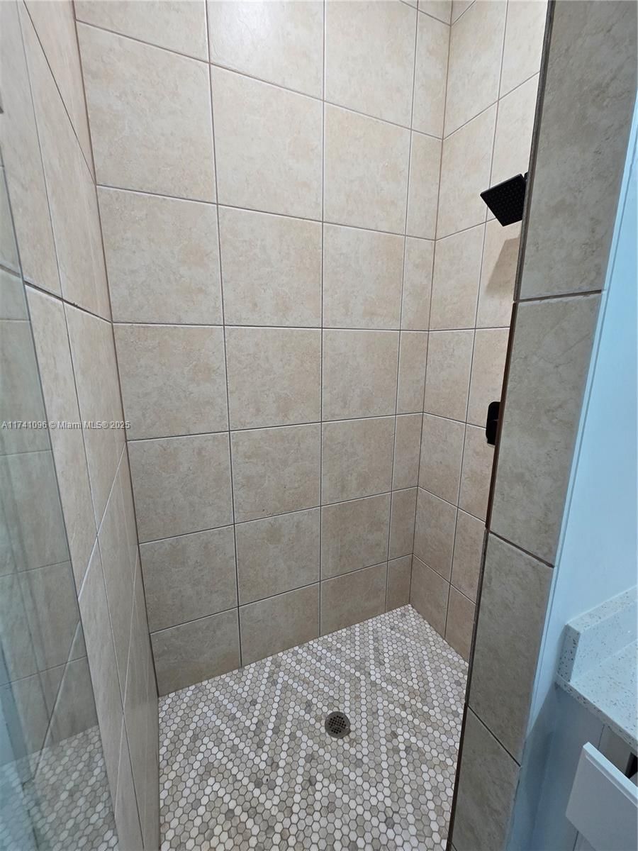 Real estate property located at 11285 La Coruna Lane, Lee, Spanish Gardens, Bonita Springs, FL