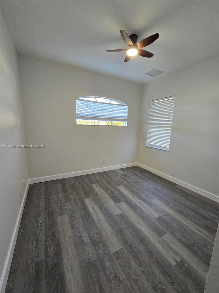Real estate property located at 11285 La Coruna Lane, Lee, Spanish Gardens, Bonita Springs, FL