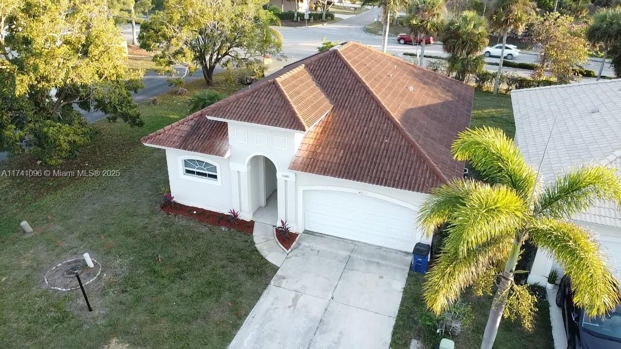 Real estate property located at 11285 La Coruna Lane, Lee, Spanish Gardens, Bonita Springs, FL