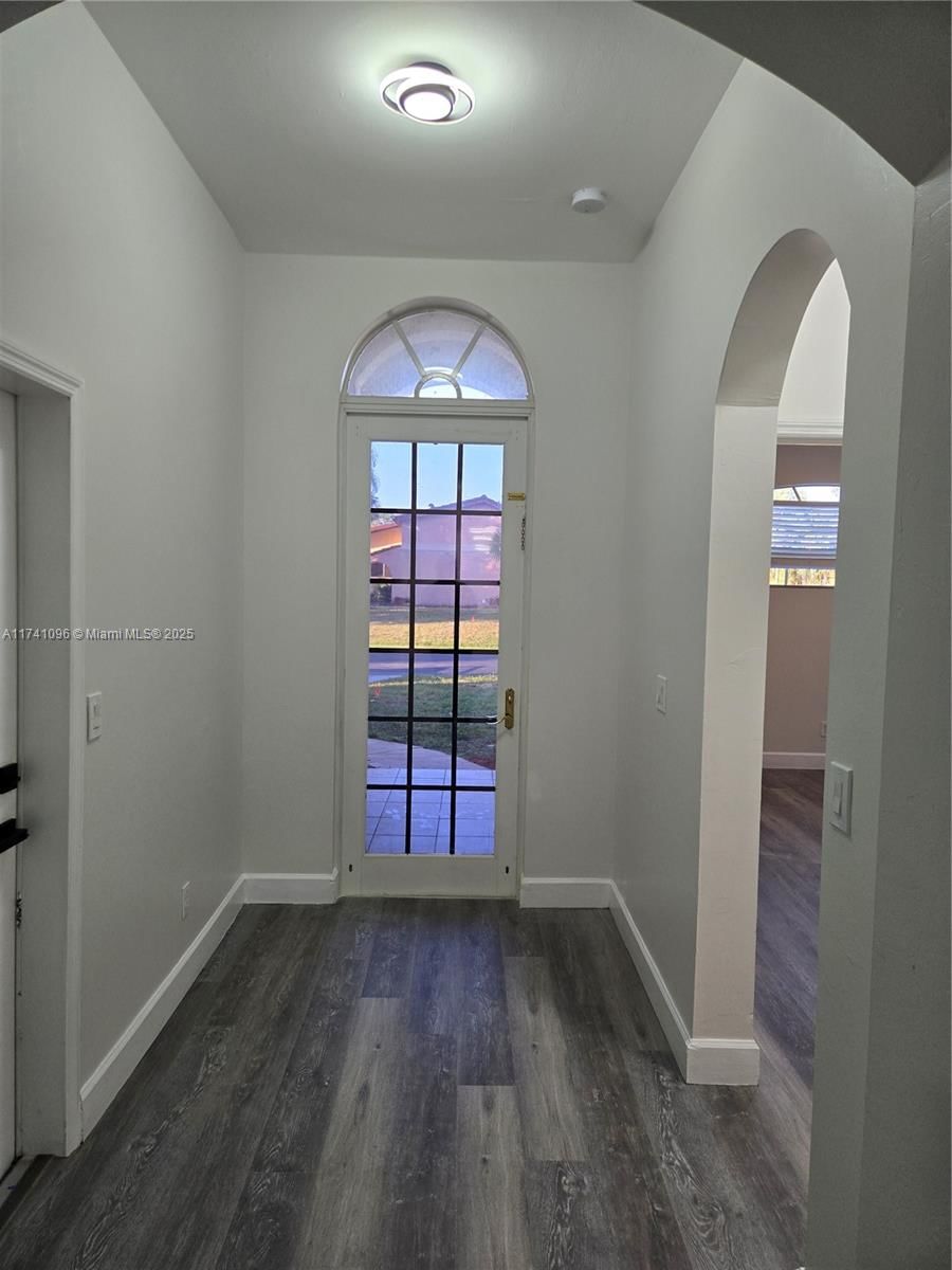 Real estate property located at 11285 La Coruna Lane, Lee, Spanish Gardens, Bonita Springs, FL