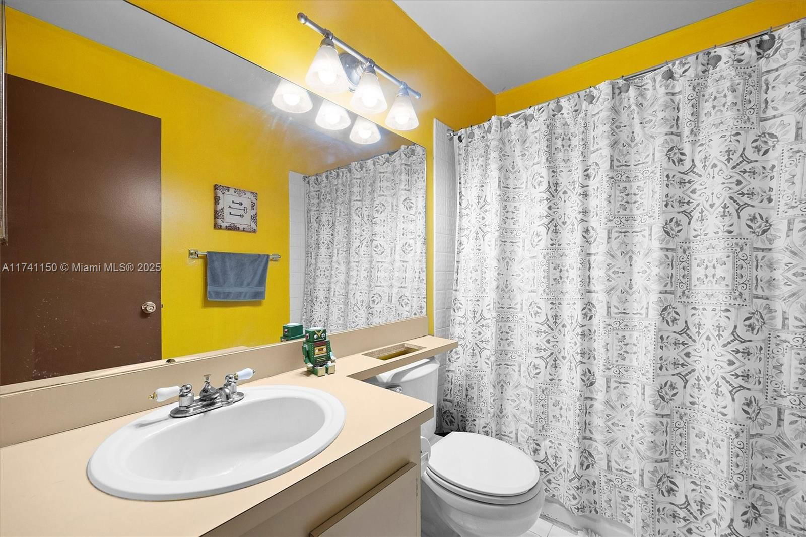 Real estate property located at 10510 153rd Ct #1, Miami-dade, Palm Point Sec 1, Miami, FL