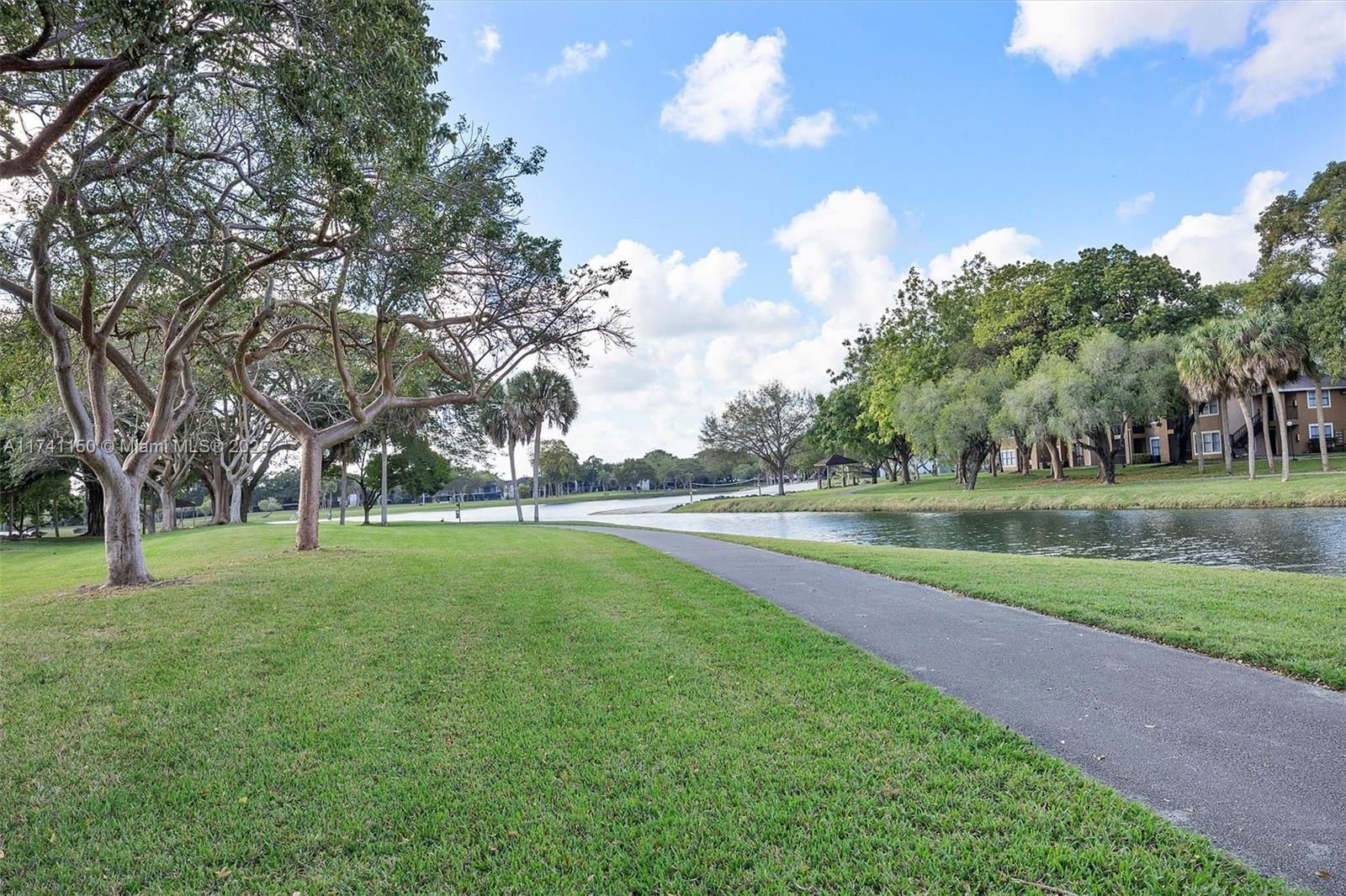 Real estate property located at 10510 153rd Ct #1, Miami-dade, Palm Point Sec 1, Miami, FL