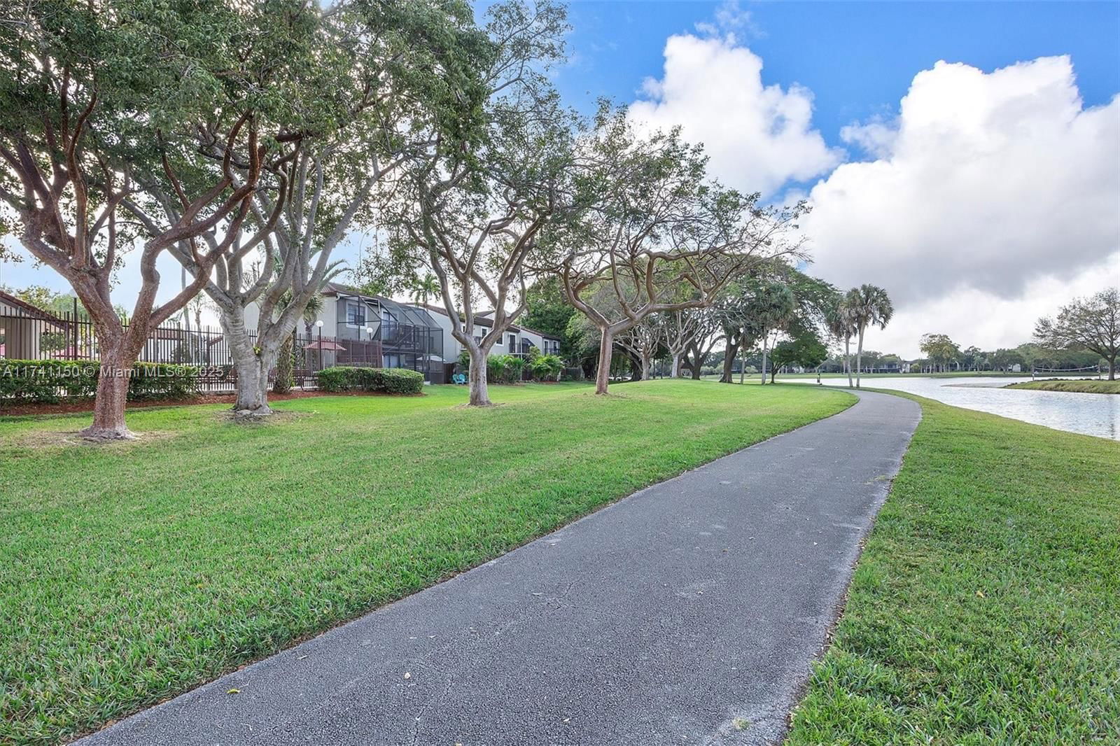 Real estate property located at 10510 153rd Ct #1, Miami-dade, Palm Point Sec 1, Miami, FL
