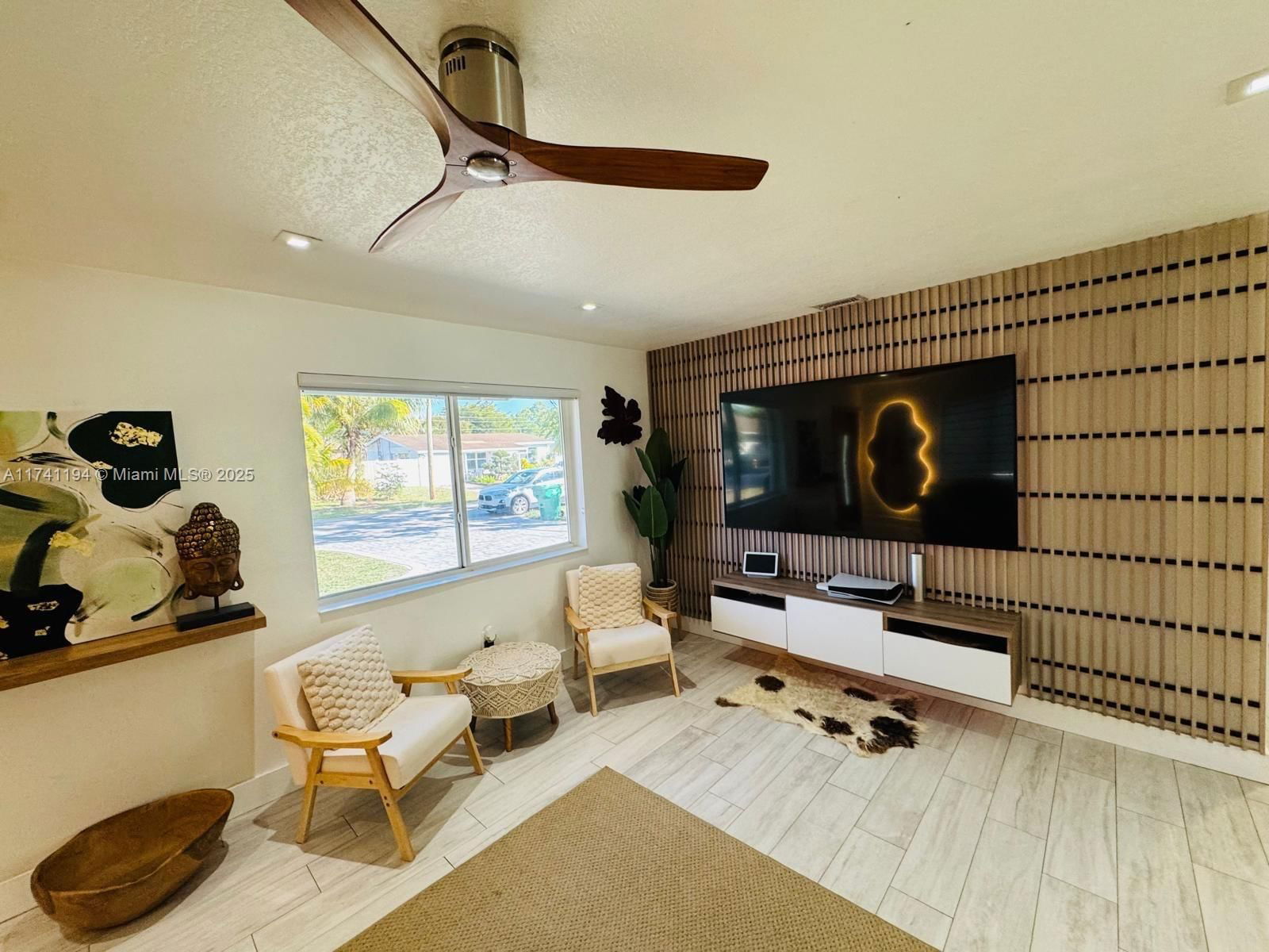 Real estate property located at 2310 Kingston Dr, Broward, Miramar Sec 13, Miramar, FL