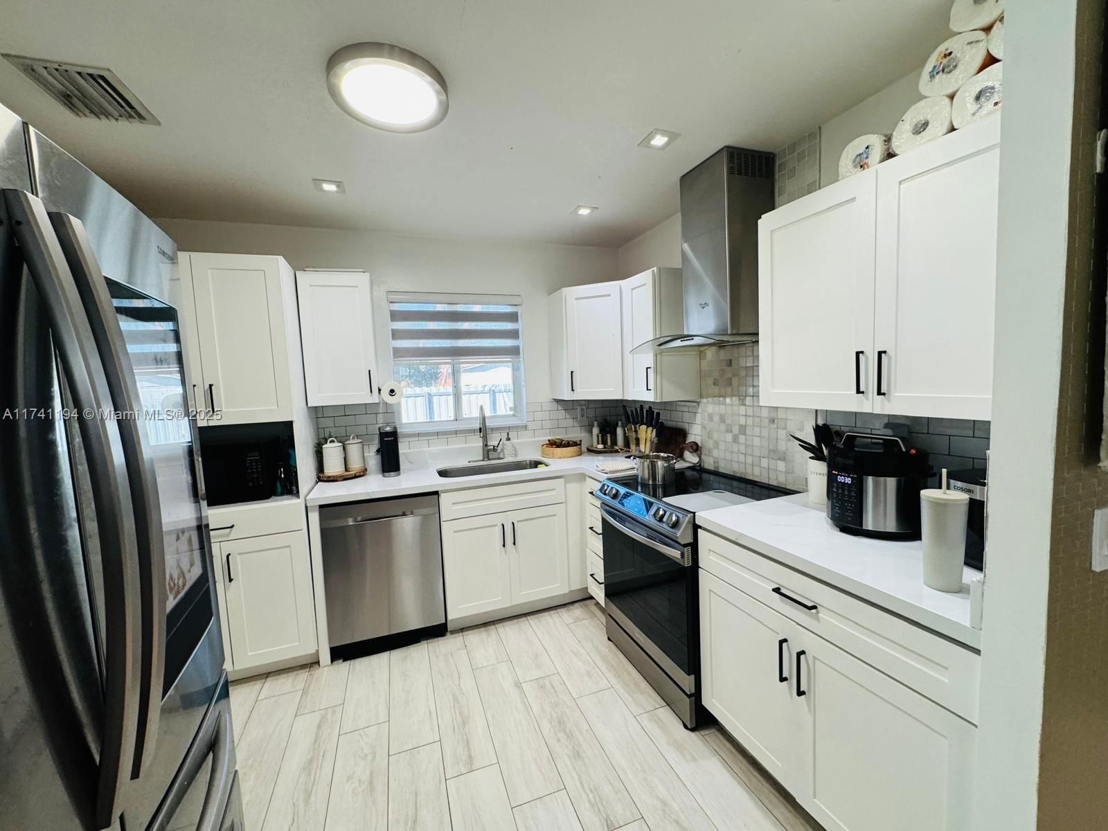 Real estate property located at 2310 Kingston Dr, Broward, Miramar Sec 13, Miramar, FL
