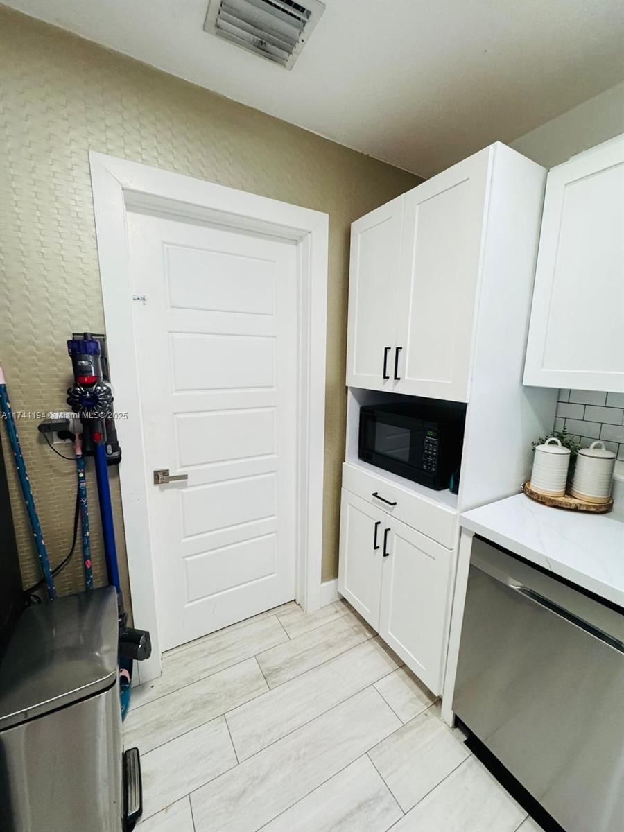 Real estate property located at 2310 Kingston Dr, Broward, Miramar Sec 13, Miramar, FL