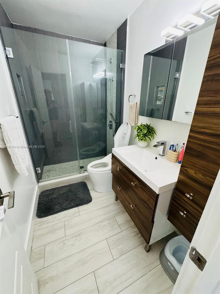 Real estate property located at 2310 Kingston Dr, Broward, Miramar Sec 13, Miramar, FL