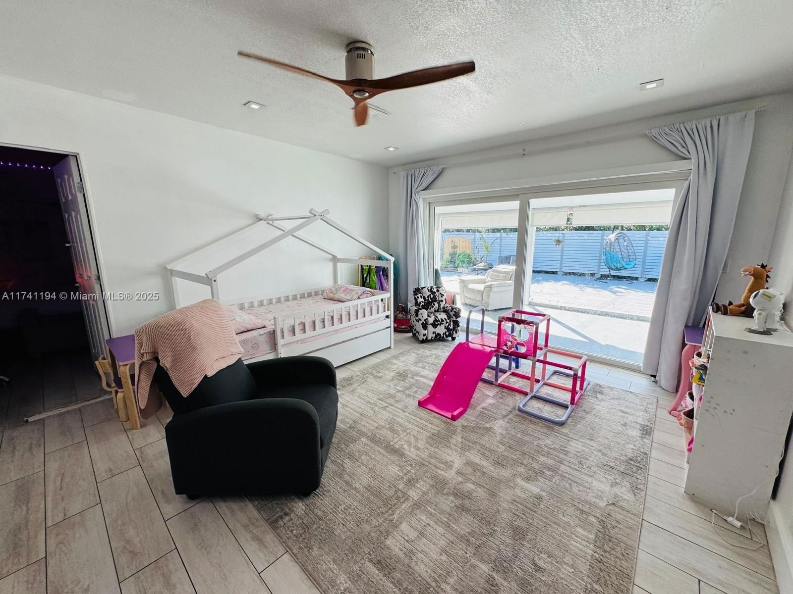 Real estate property located at 2310 Kingston Dr, Broward, Miramar Sec 13, Miramar, FL