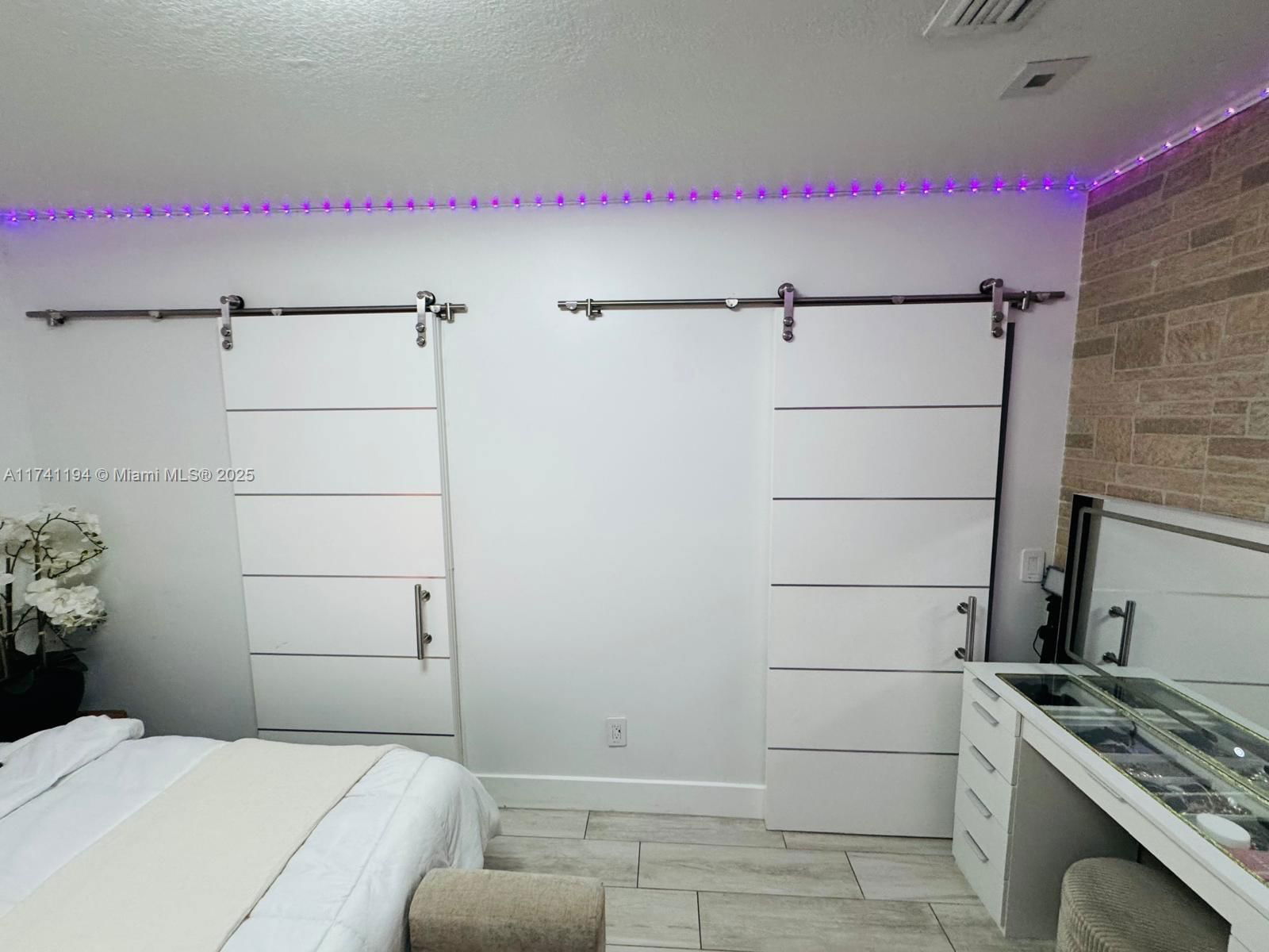 Real estate property located at 2310 Kingston Dr, Broward, Miramar Sec 13, Miramar, FL