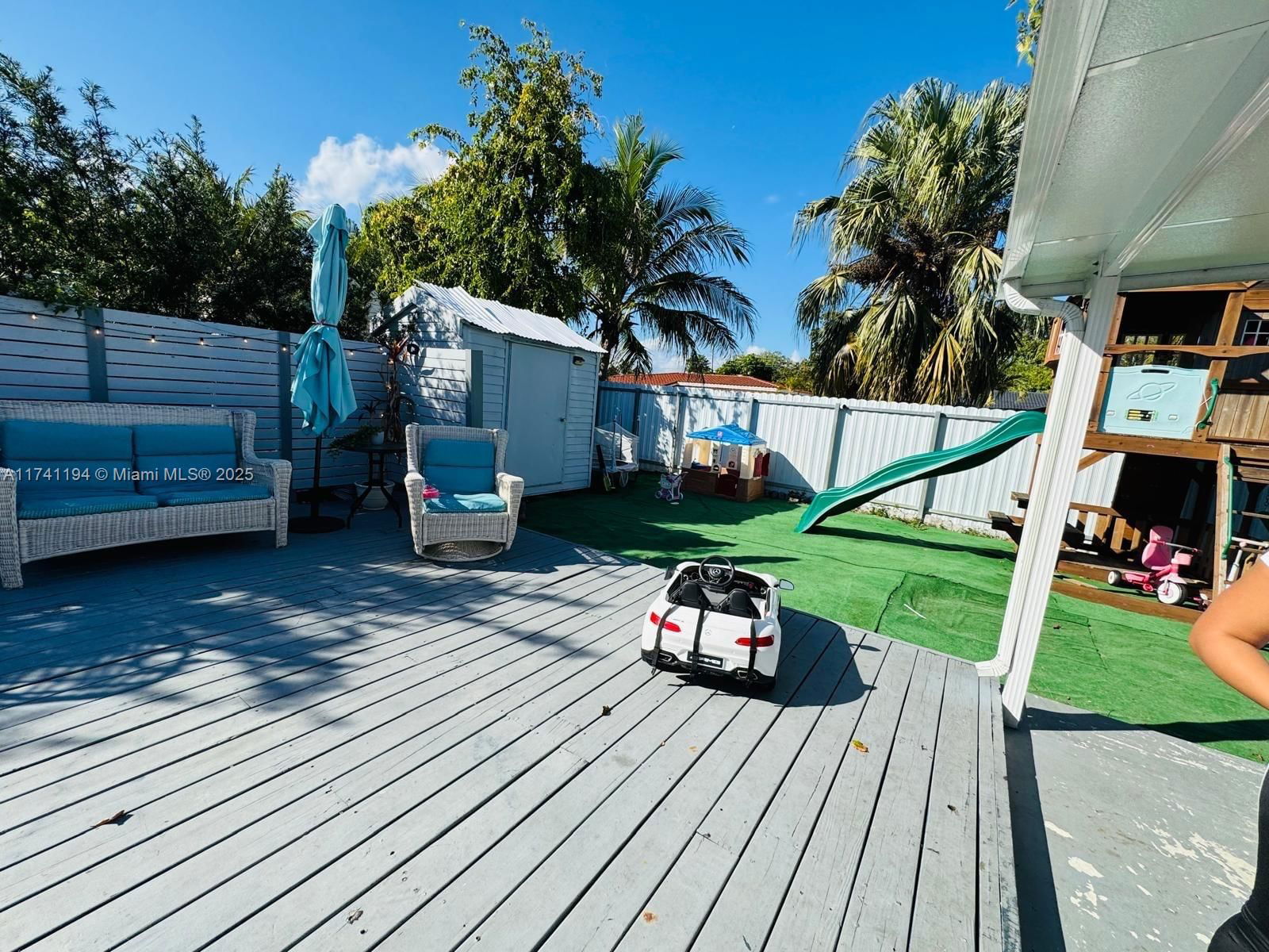 Real estate property located at 2310 Kingston Dr, Broward, Miramar Sec 13, Miramar, FL