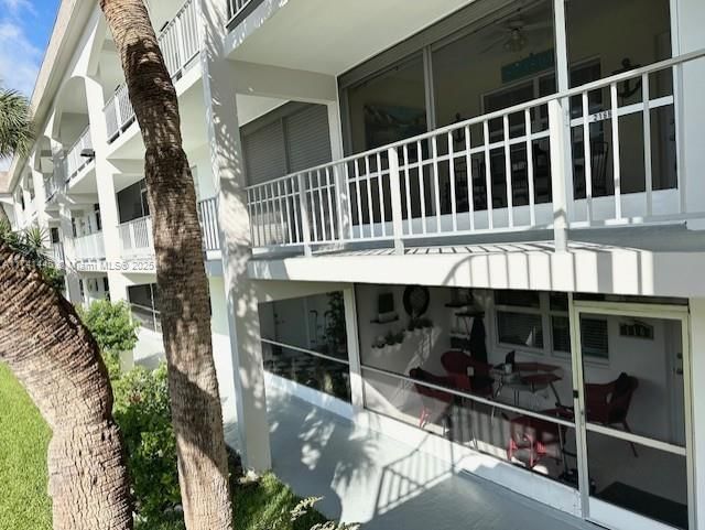 Real estate property located at 581 Blue Heron Dr #116-B, Broward, Paradise Villas Condo, Hallandale Beach, FL