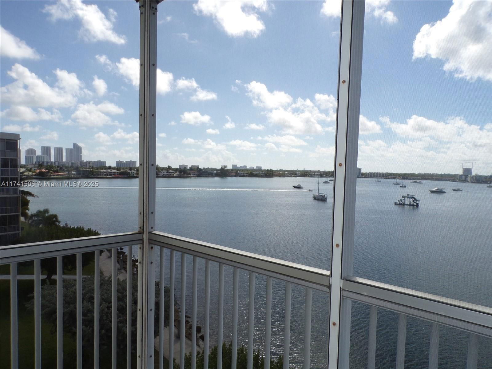 Real estate property located at 3000 Marcos Dr P514, Miami-dade, Point East Sec 4 Condo, Aventura, FL