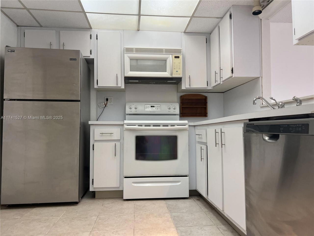 Real estate property located at 3750 170th St #400, Miami-dade, Eden Isles Condo No 5, North Miami Beach, FL