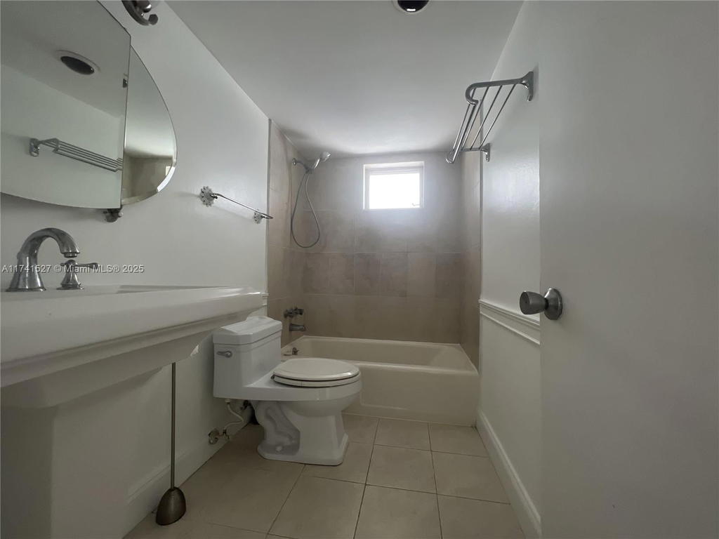Real estate property located at 3750 170th St #400, Miami-dade, Eden Isles Condo No 5, North Miami Beach, FL