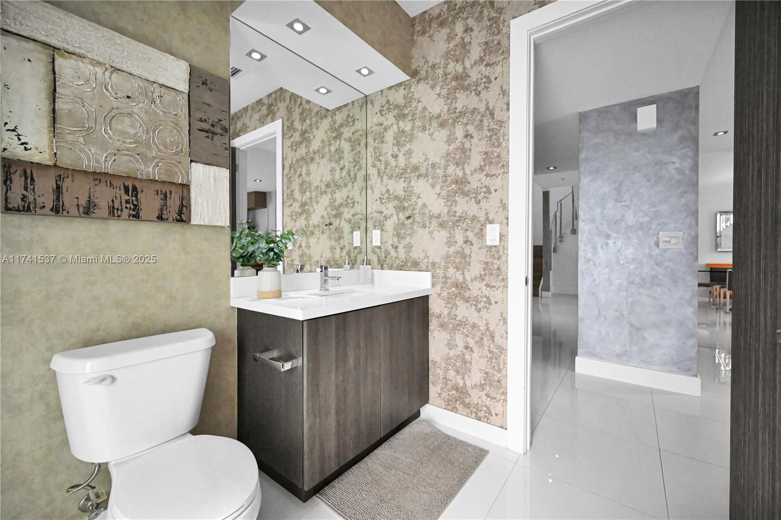 Real estate property located at 14869 29th Ter, Miami-dade, Dav Mar Estates, Miami, FL
