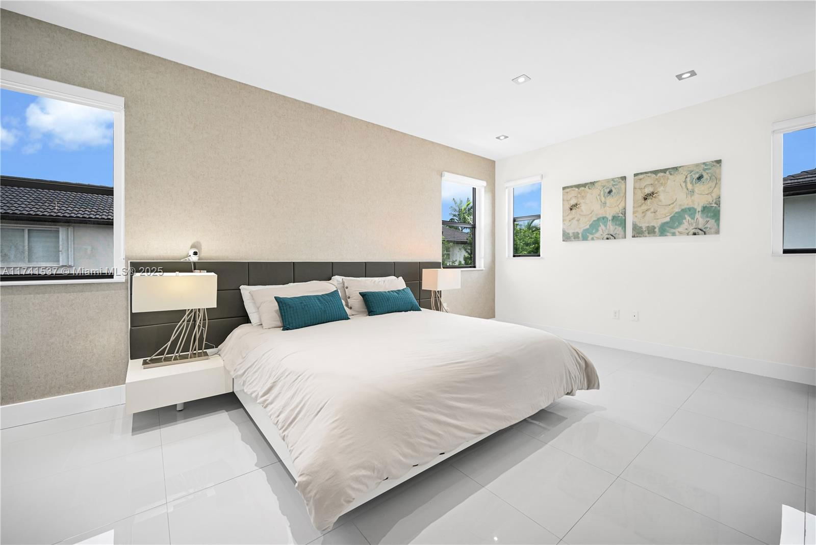 Real estate property located at 14869 29th Ter, Miami-dade, Dav Mar Estates, Miami, FL