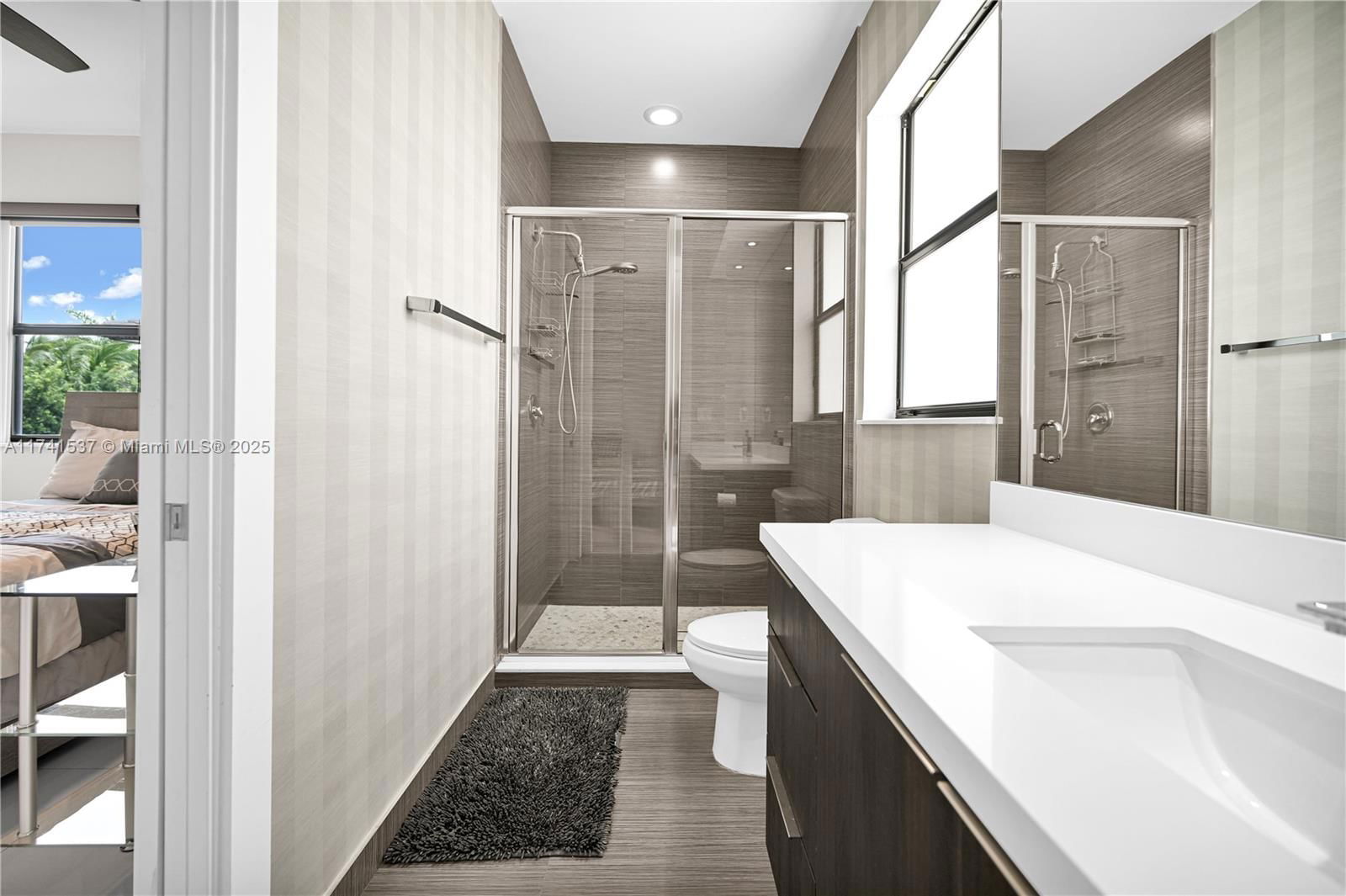 Real estate property located at 14869 29th Ter, Miami-dade, Dav Mar Estates, Miami, FL